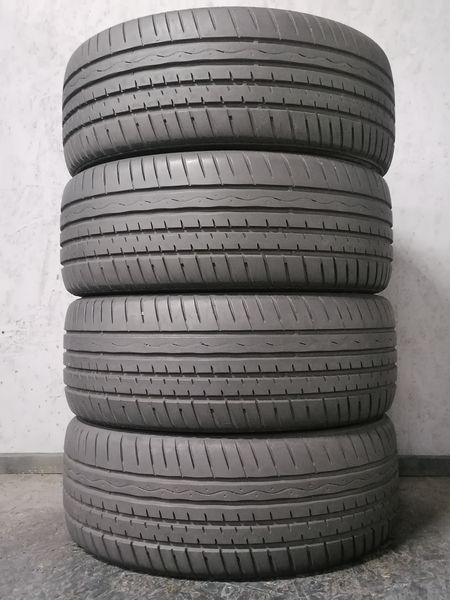 Шини б\у 235/45 R17