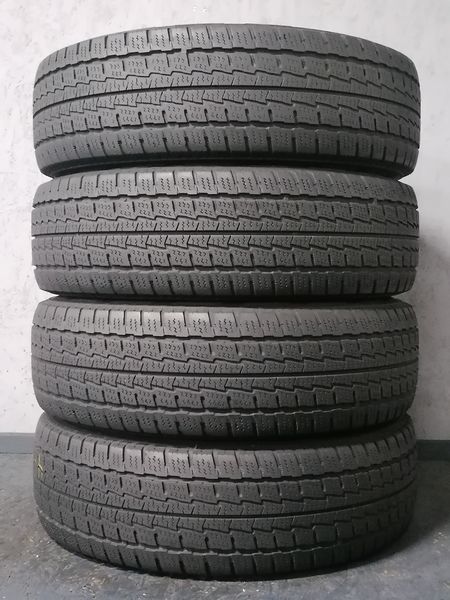 Шини б\у 215/70 R15C