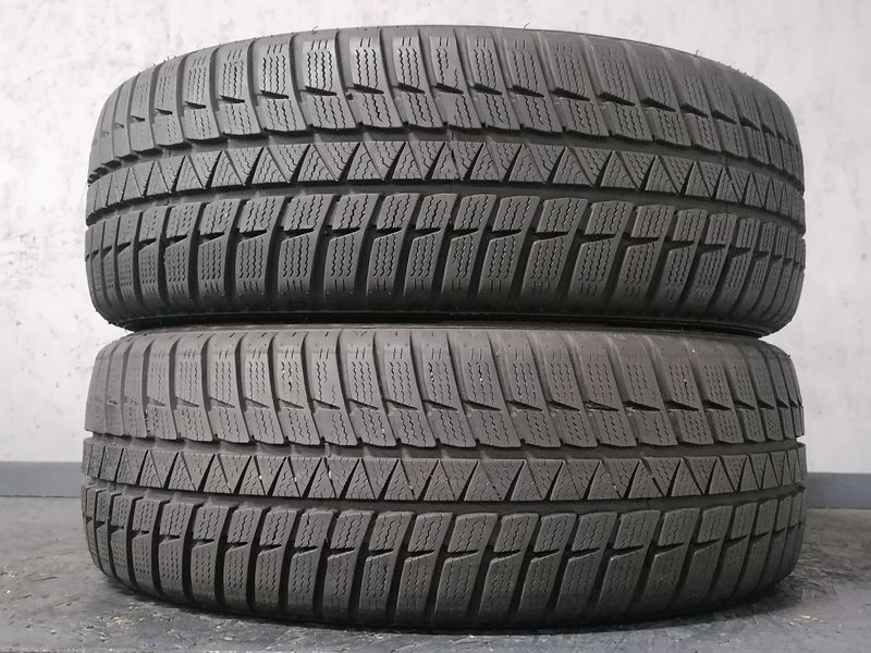 Шини б\у 235/60 R17