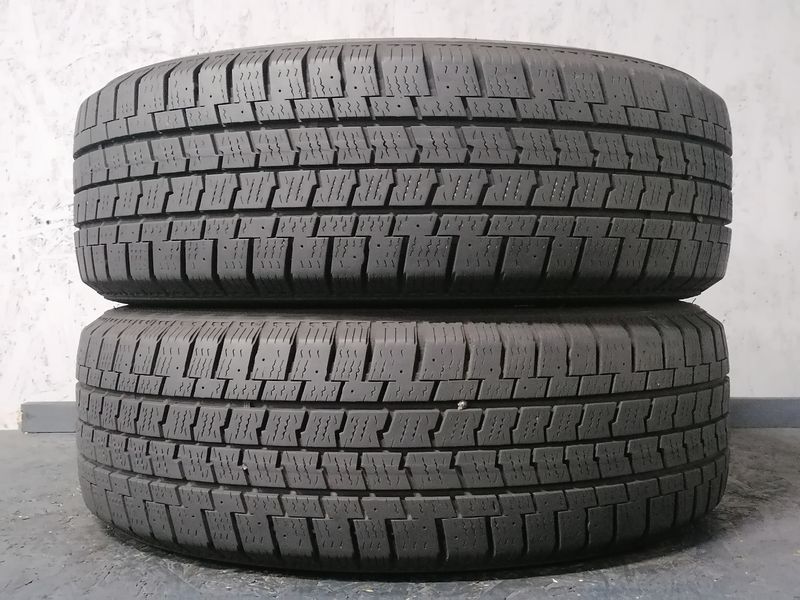 Шини б\у 215/65 R16C