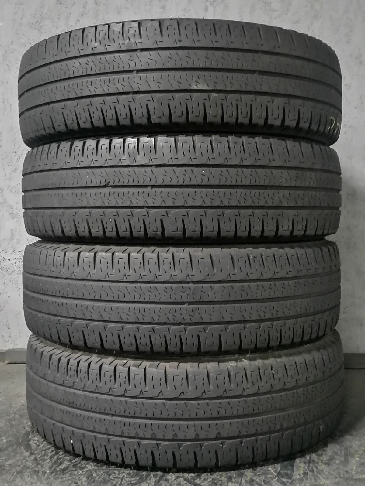 Шини б\у 225/75 R16C
