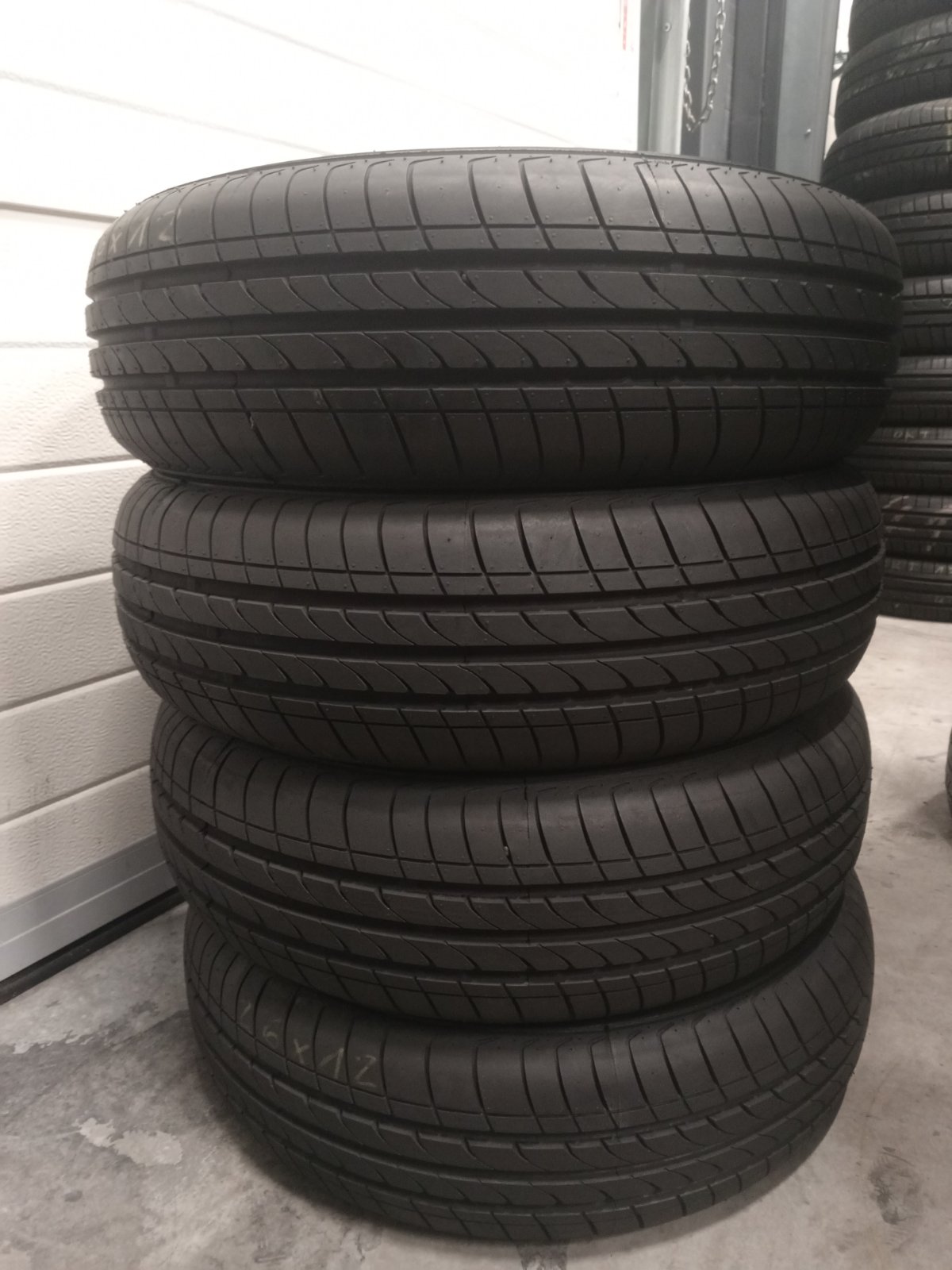 Шини б\у 165/70 R14