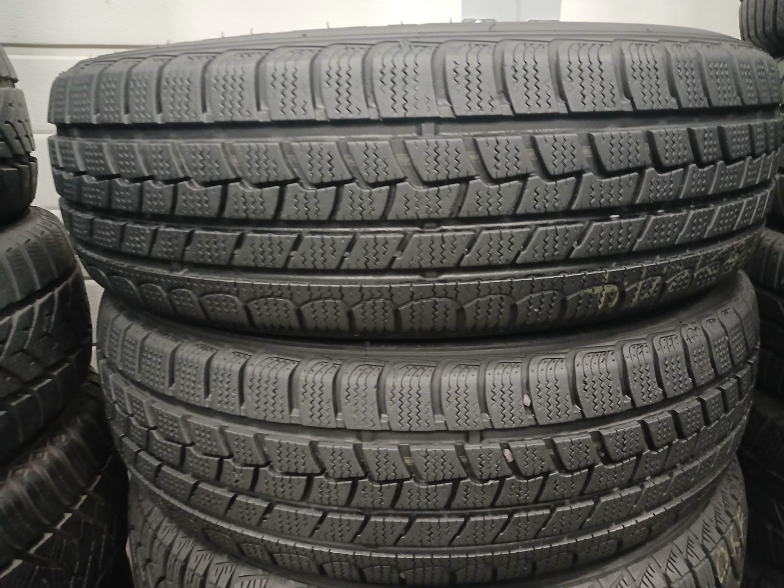 Шини б\у 175/65 R14