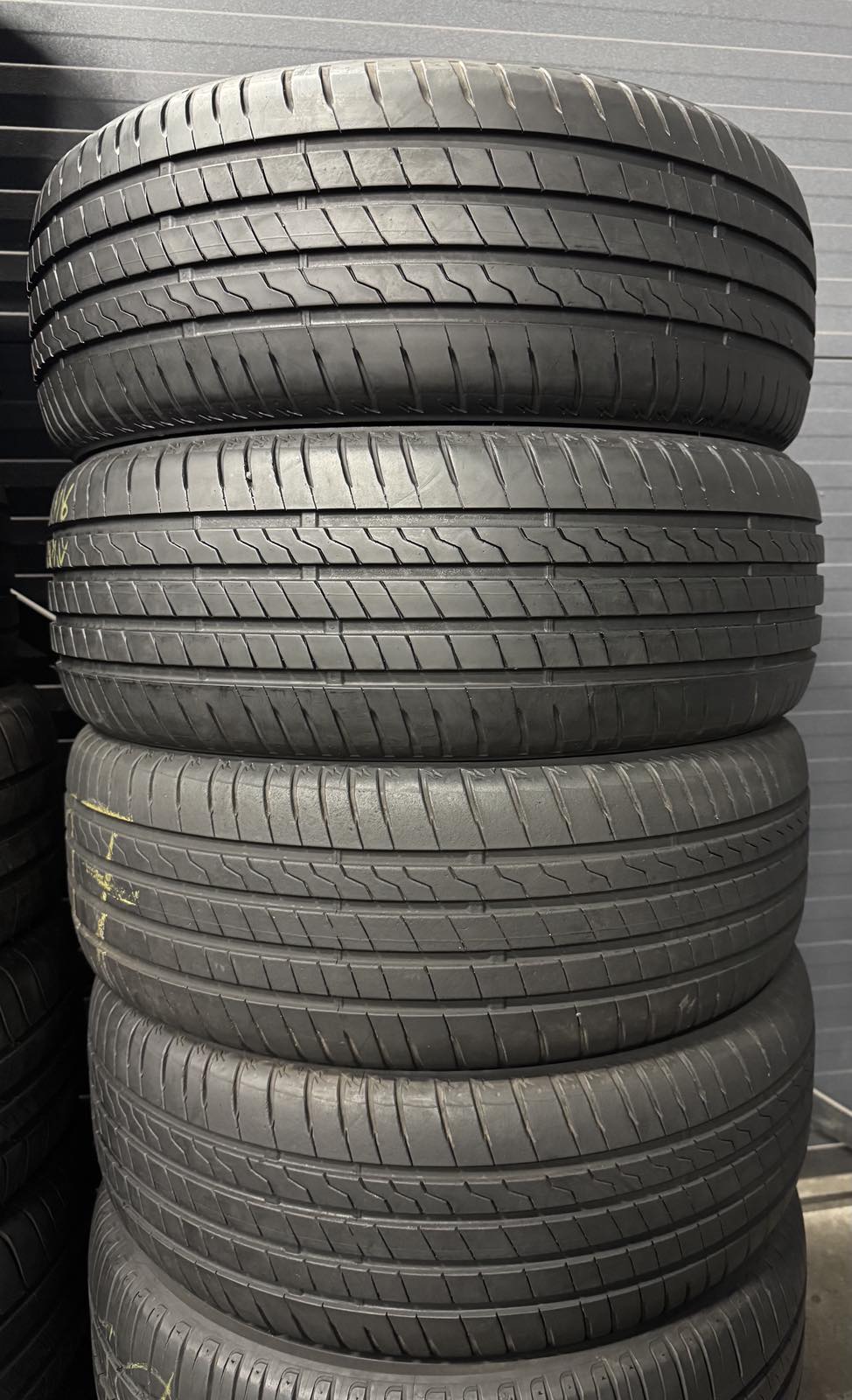 Шини б\у 205/55 R16