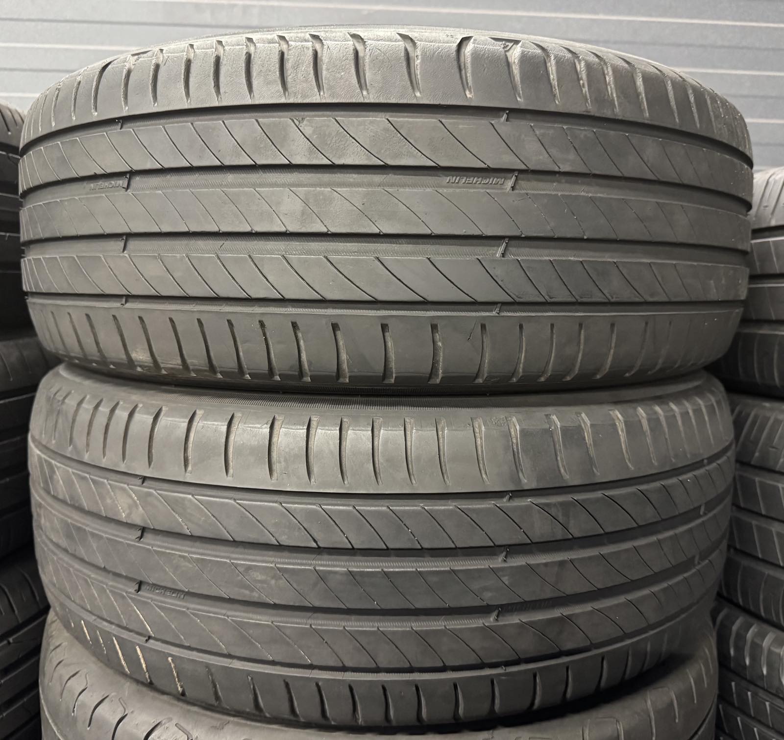 Шини б\у 205/55 R16