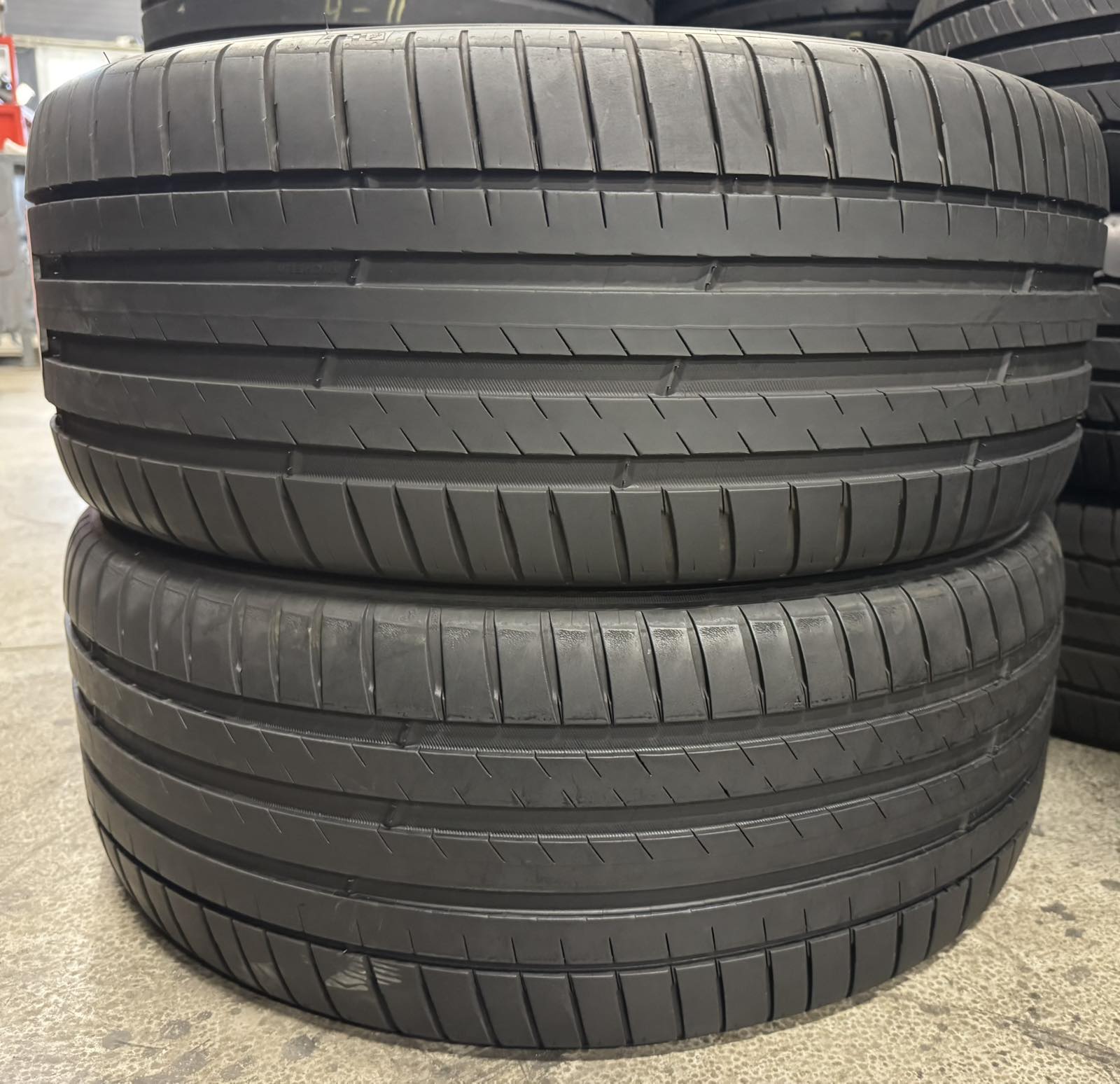 Шини б\у 255/45 R20