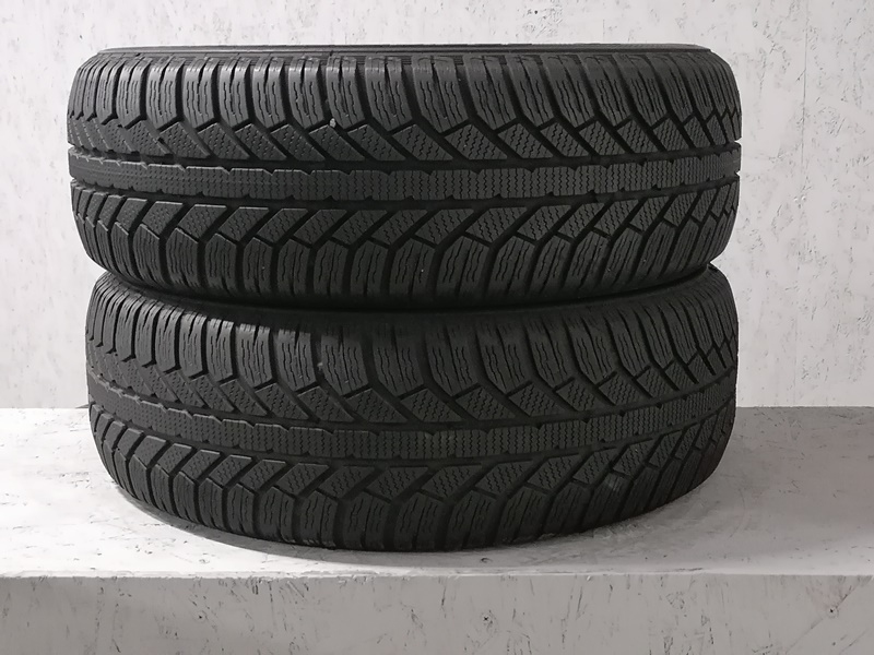 Шини б/в 205/60 R16