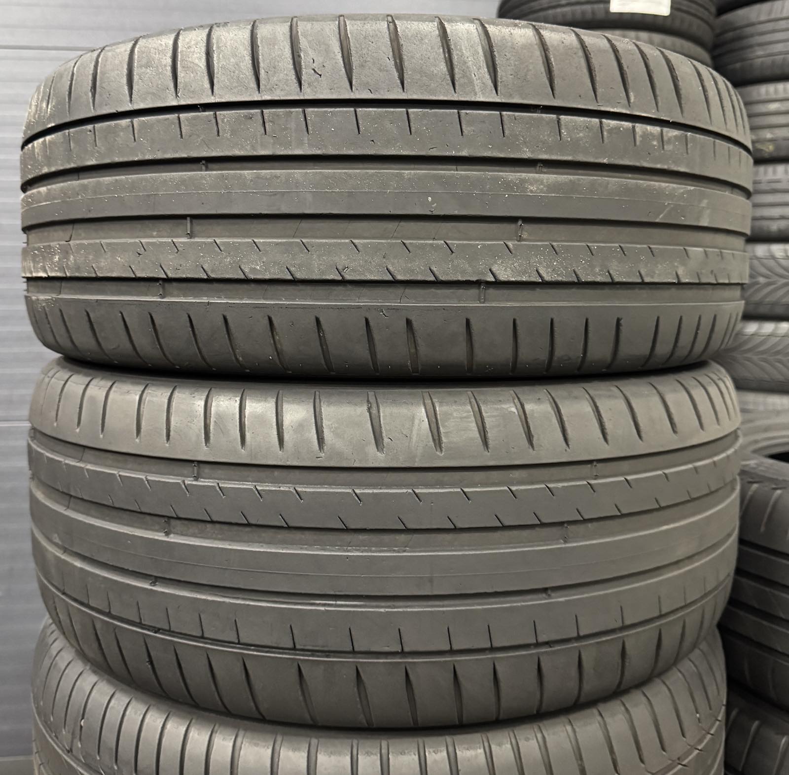 Шини б\у 225/50 R17