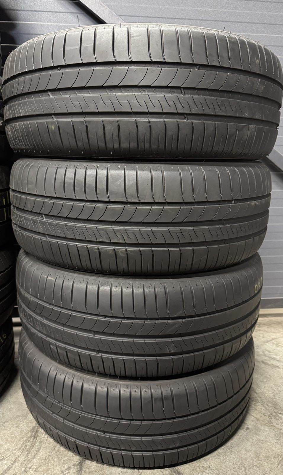 Шини б\у 205/55 R16