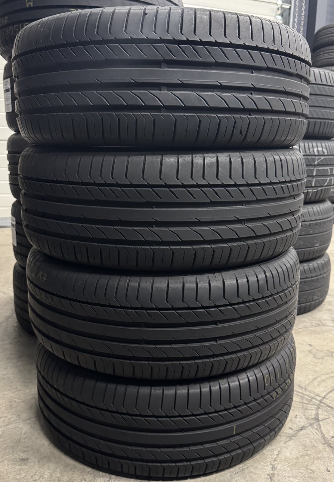 Шини б/в 225/50 R17