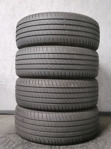 Шини б\у 215/50 R17