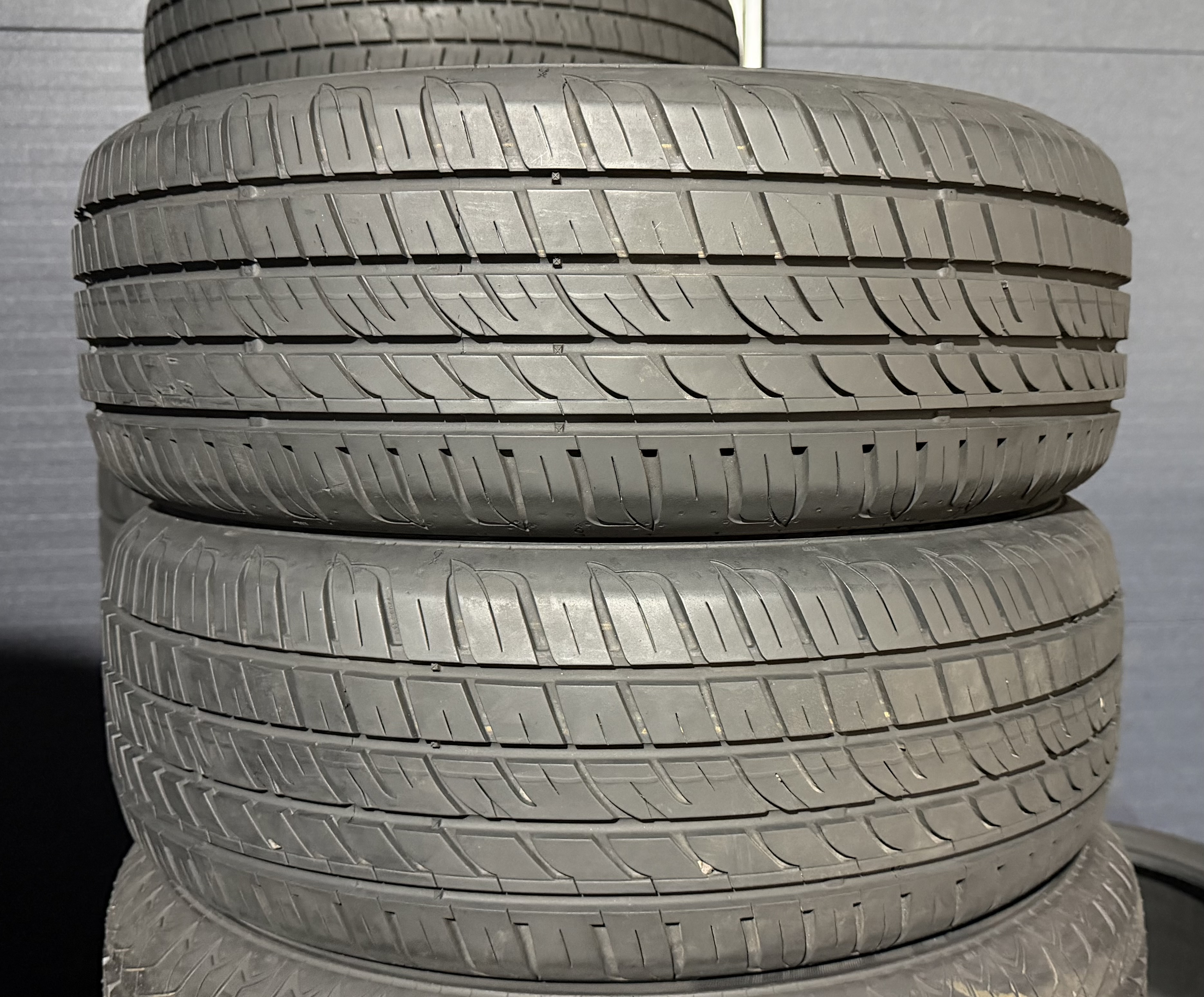 Шини б\у 205/60 R15