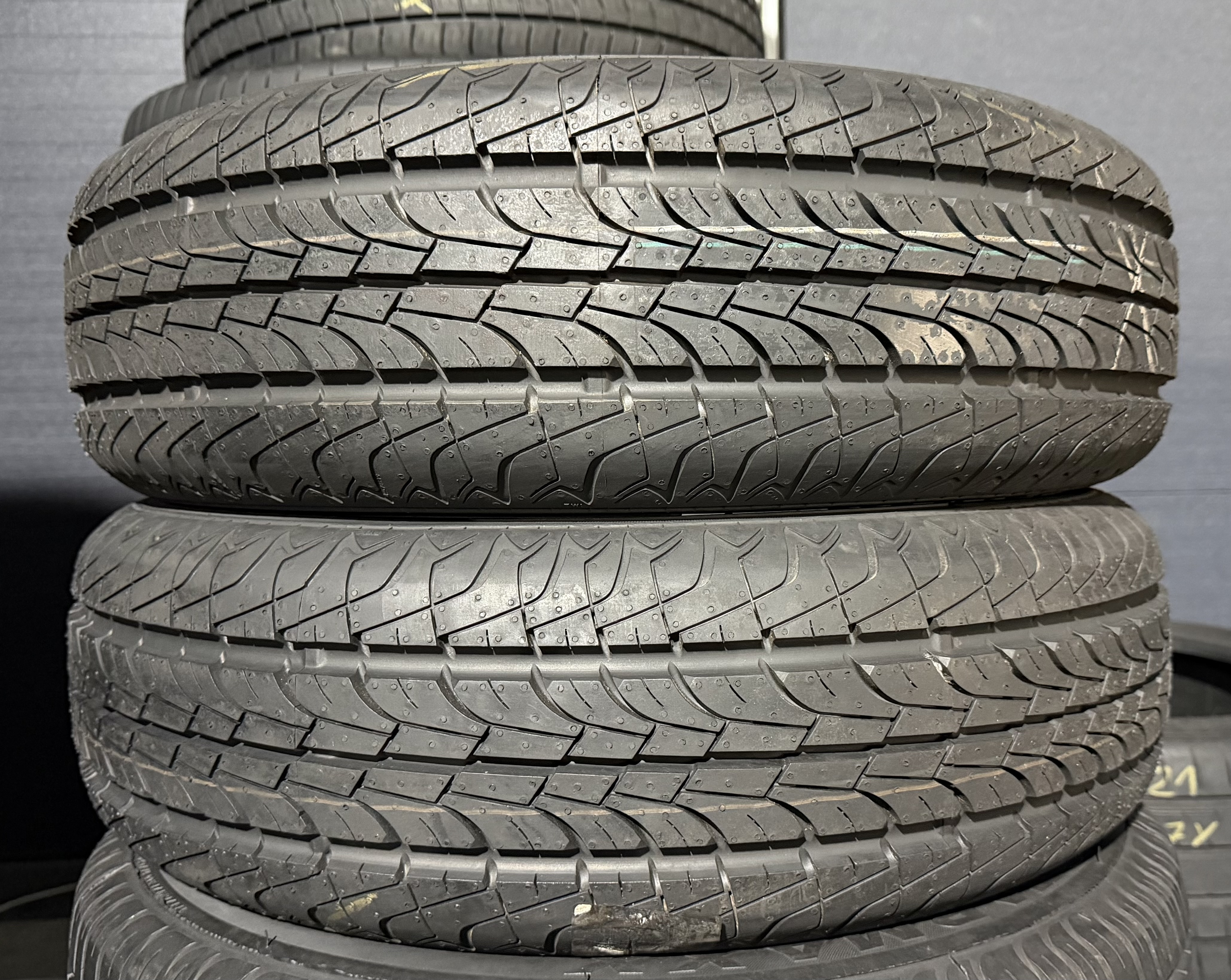 Шини б\у 195/70 R15