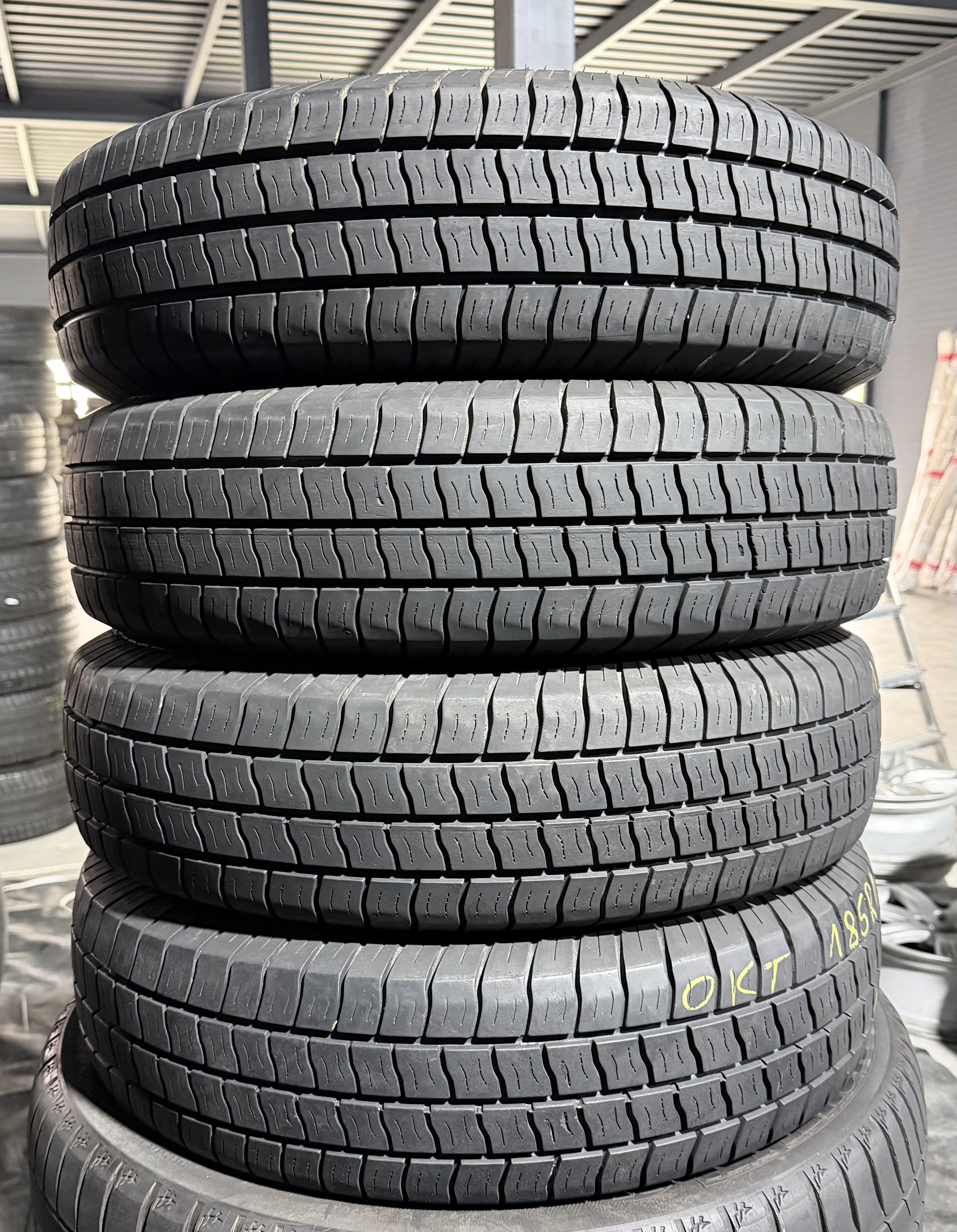 Шини б\у 185/85 R14C