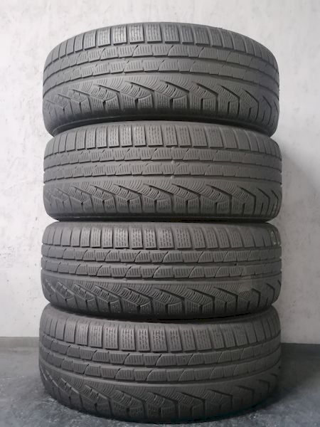 Шини б\у 225/40 R18