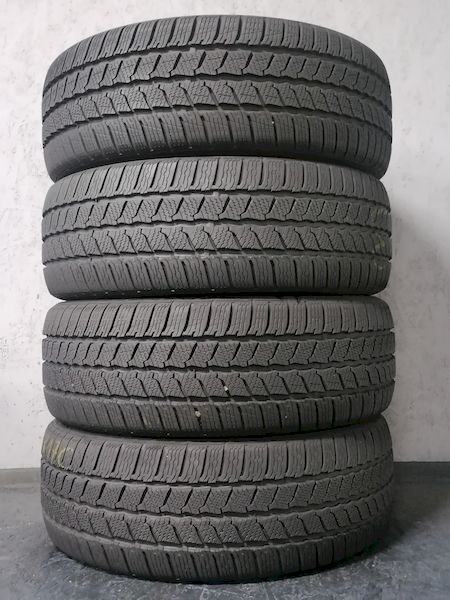 Шини б\у 225/55 R17C