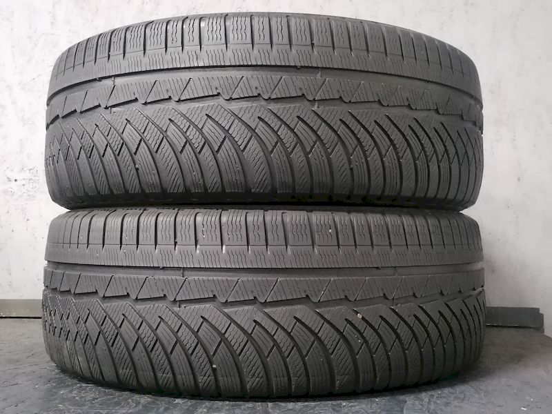 Шини б\у 235/55 R18