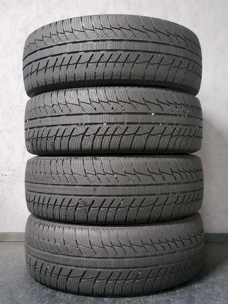Шини б\у 215/65 R16C
