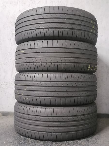 Шини б\у 215/50 R17