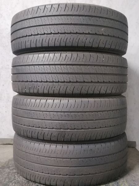 Шини б\у 215/65 R16C