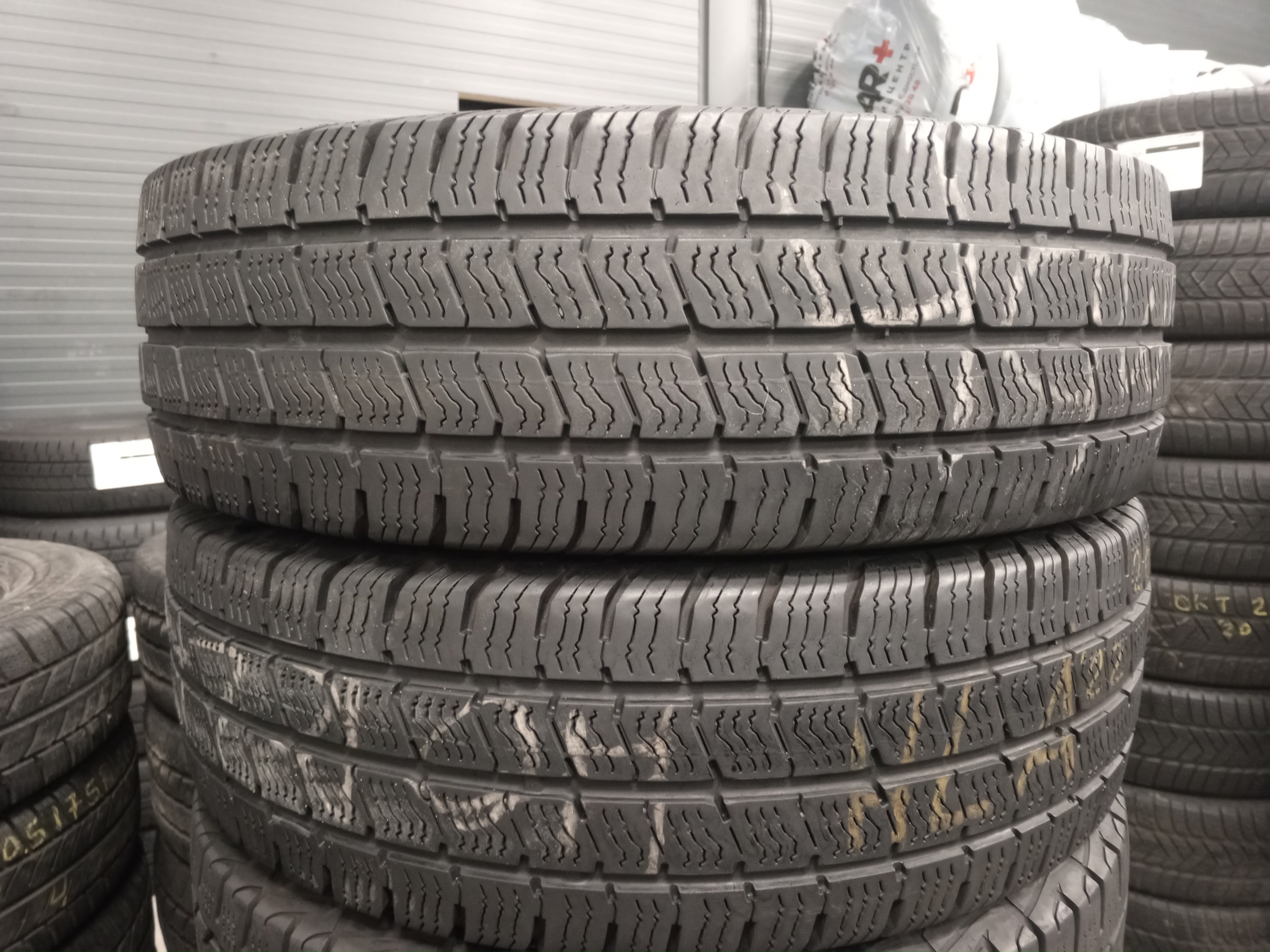 Шини б\у 205/75 R16C