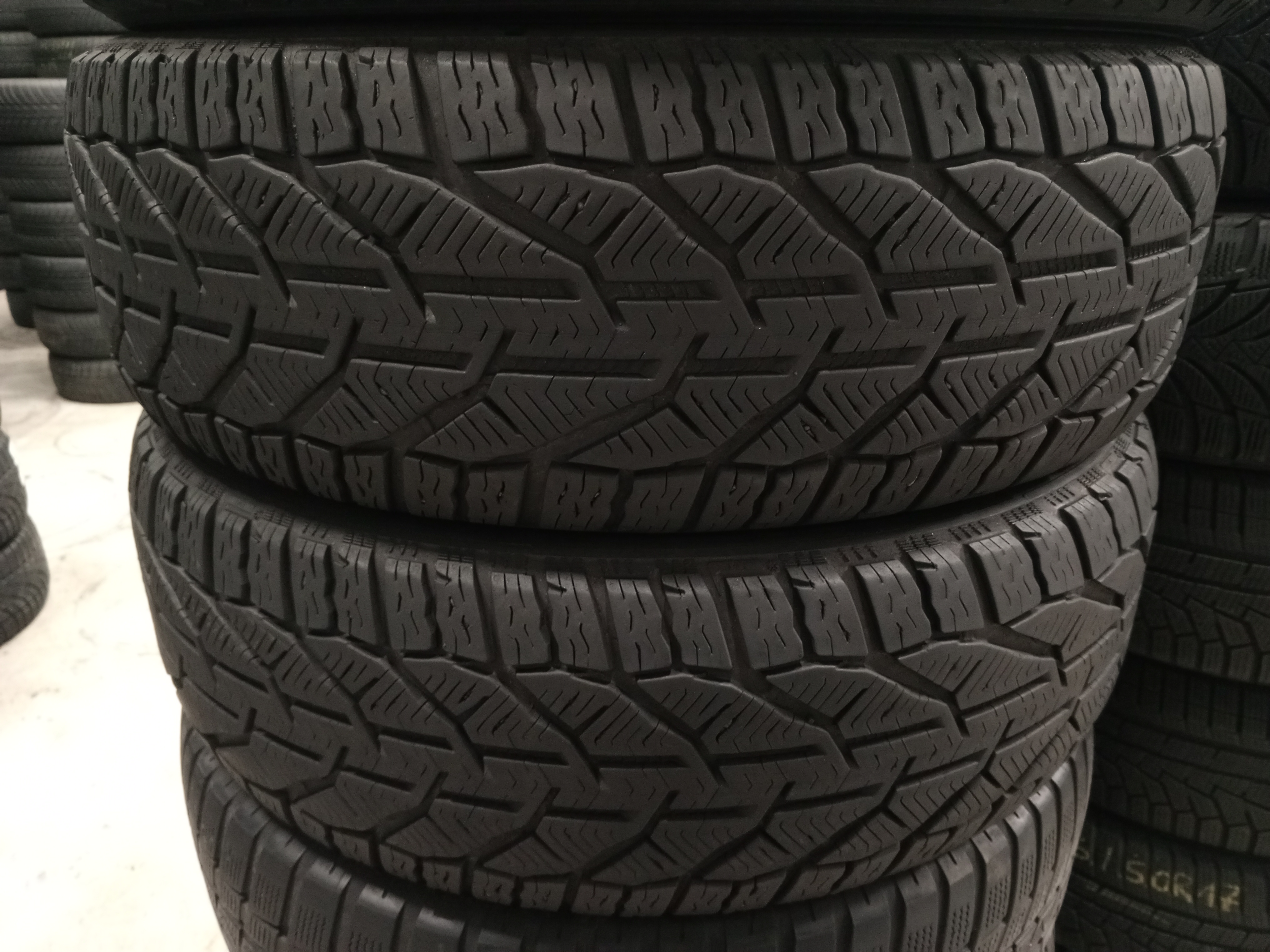 Шини б\у 225/65 R17