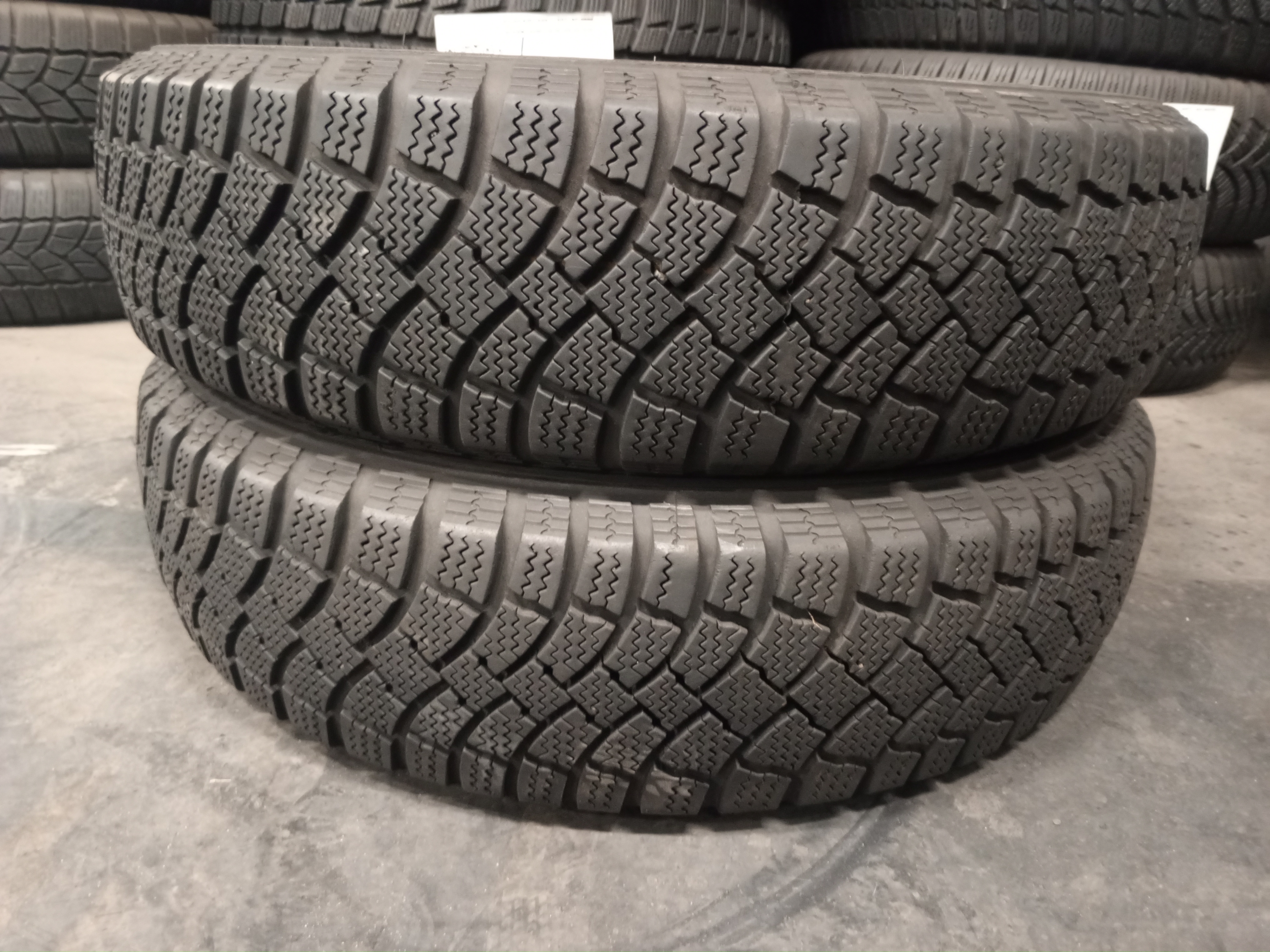 Шини б\у 145/65 R15