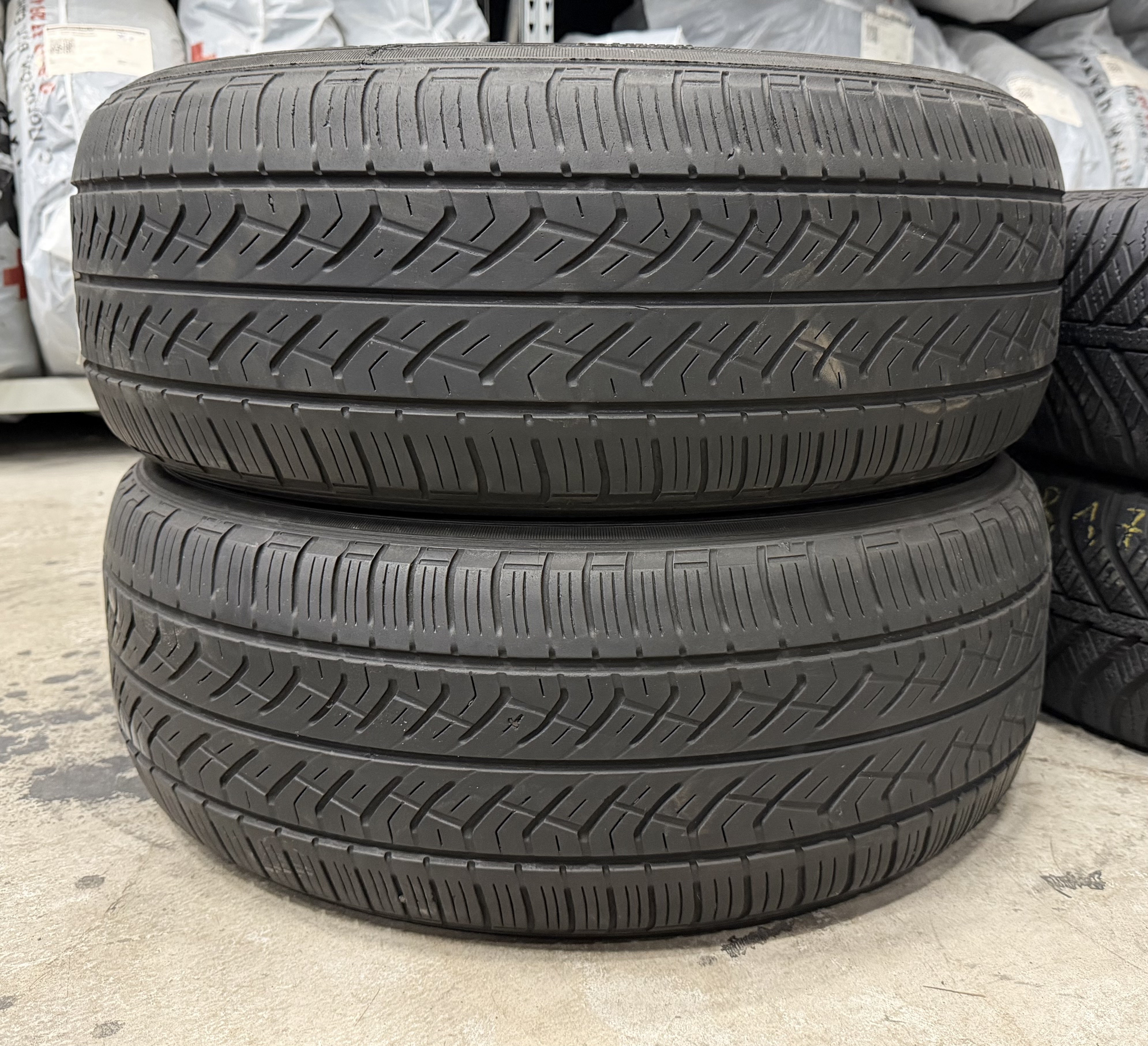 Шини б\у 225/55 R17