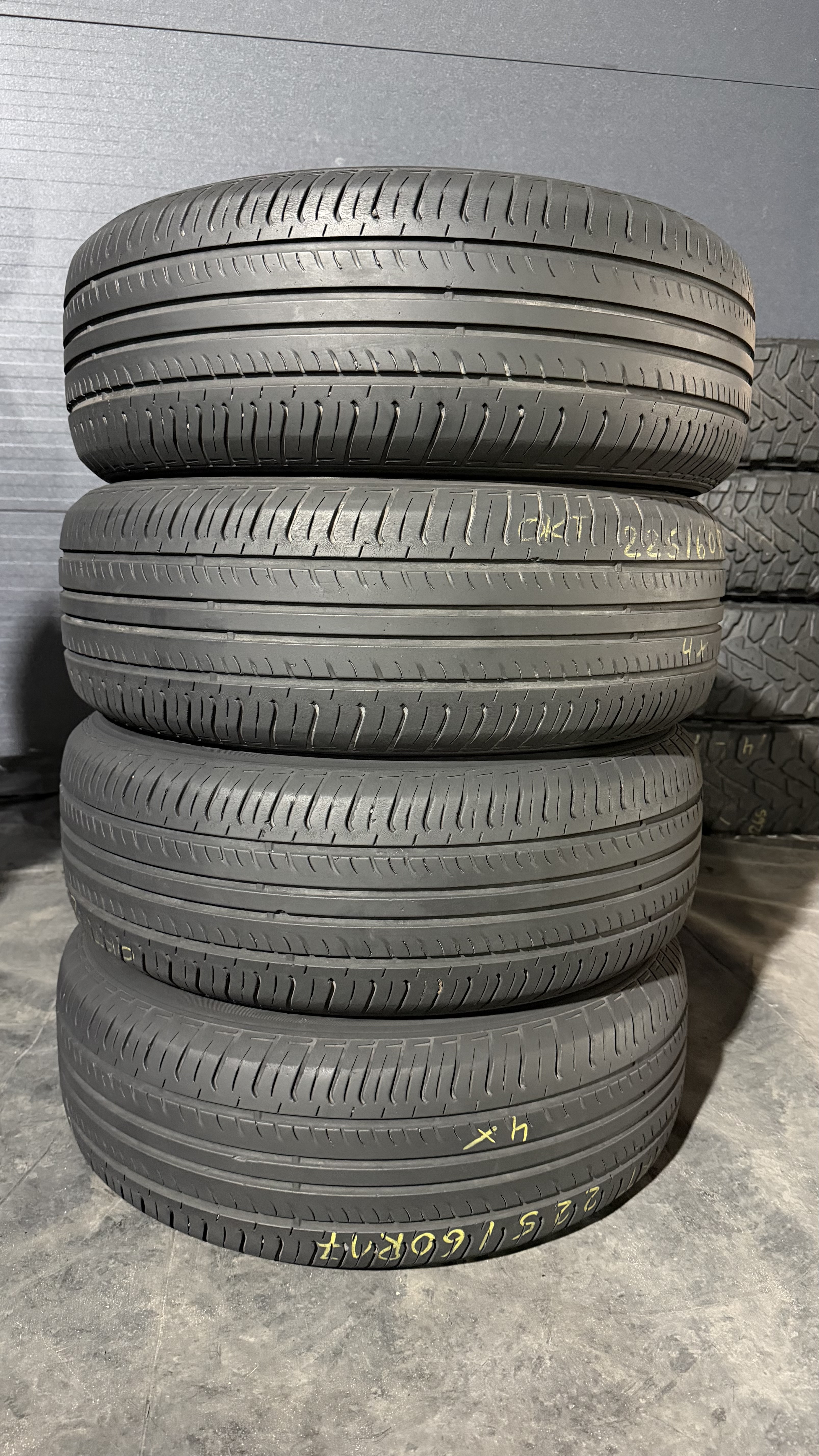 Шини б\у 225/60 R17