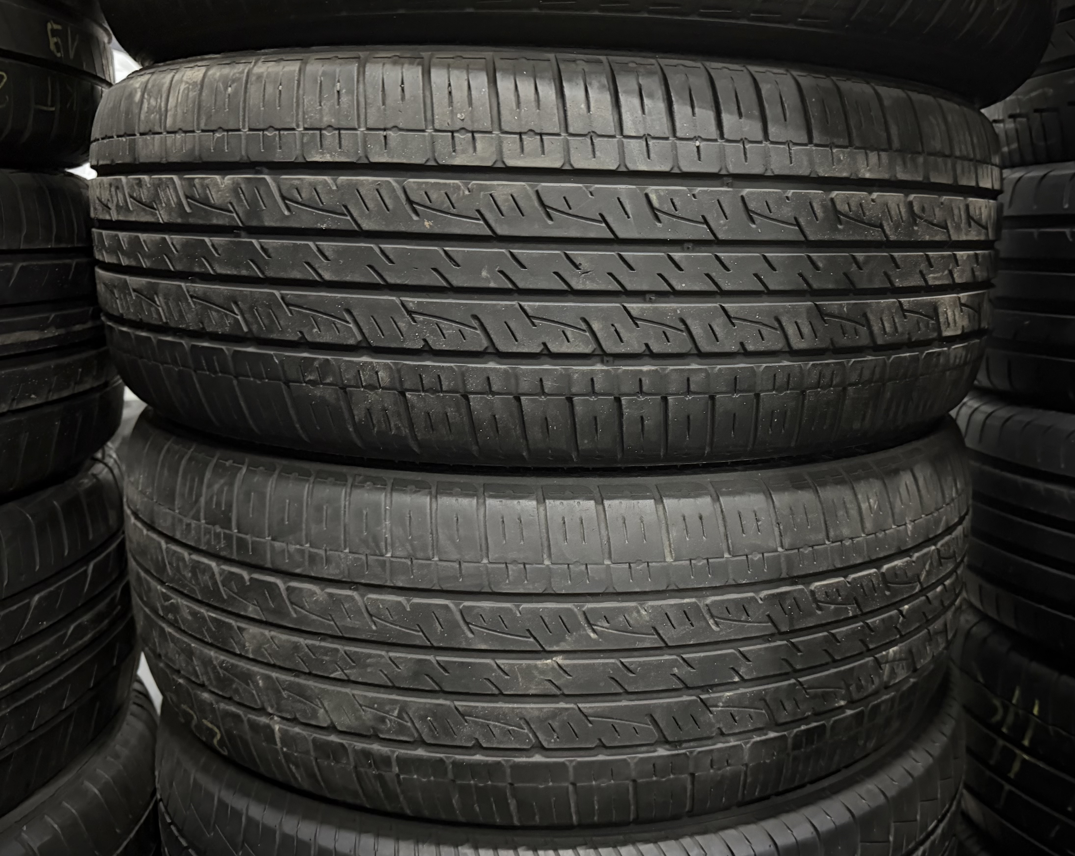 Шини б\у 225/55 R18
