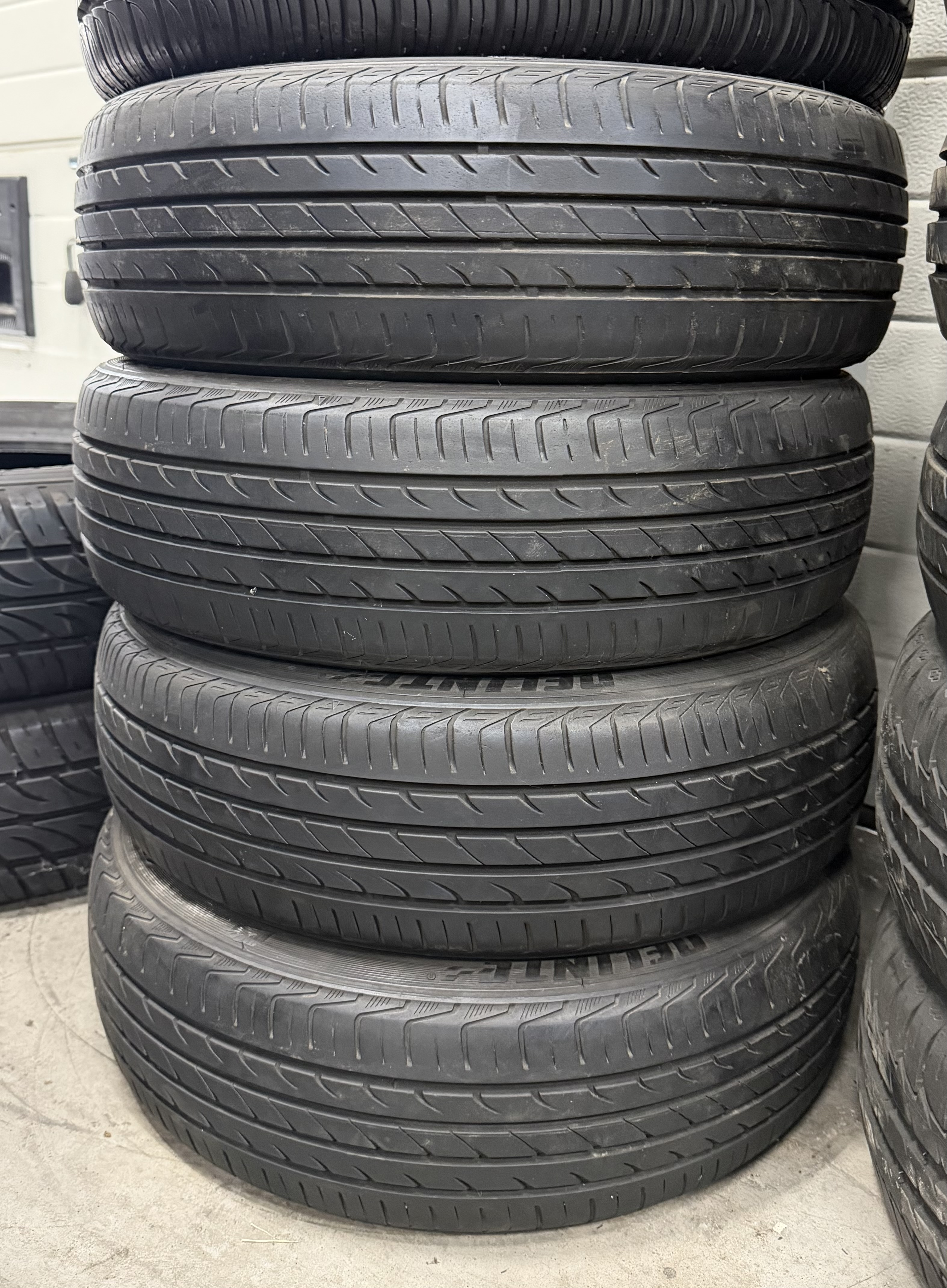 Шини б/в 155/65 R14