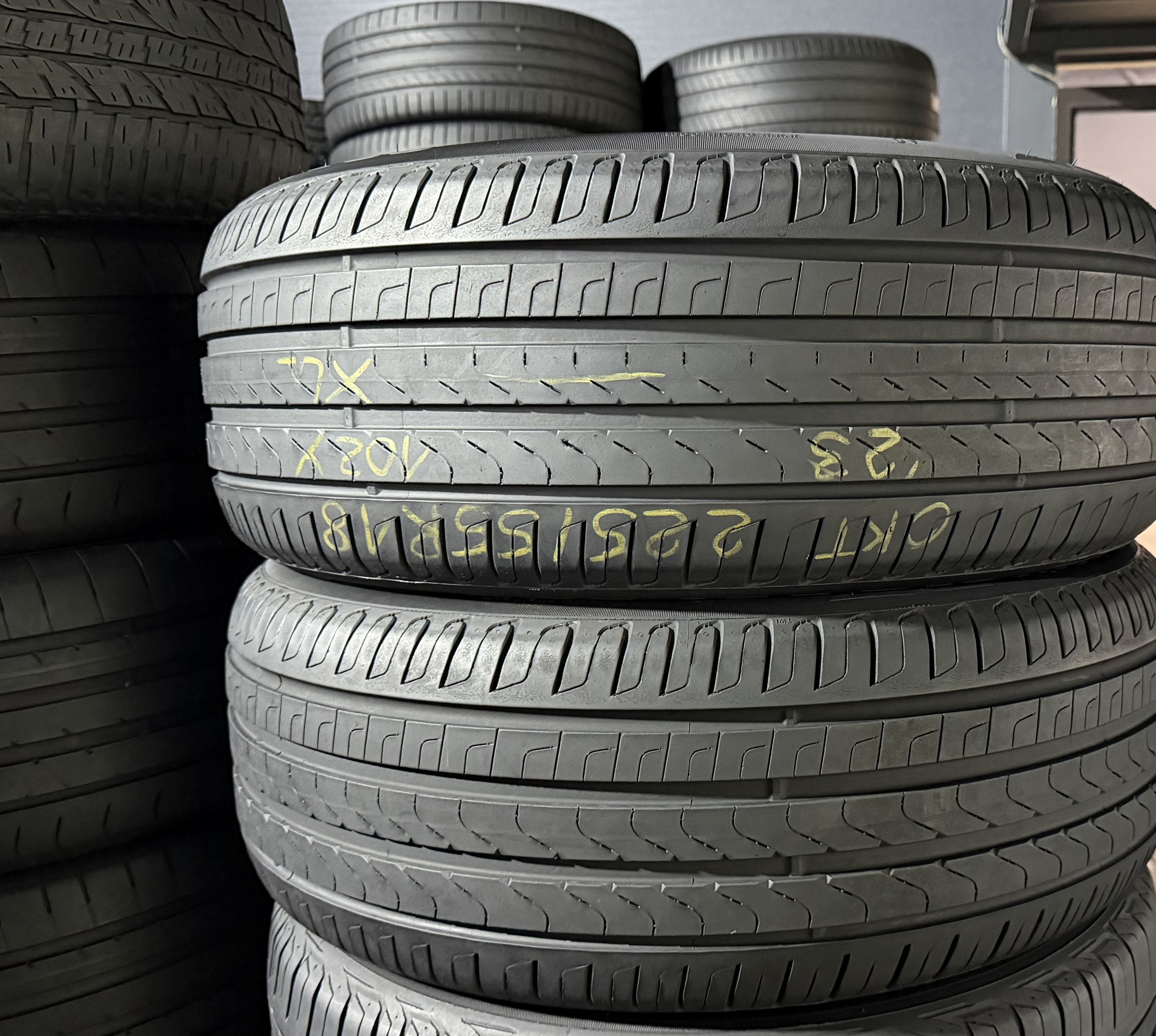 Шини б\у 225/55 R18