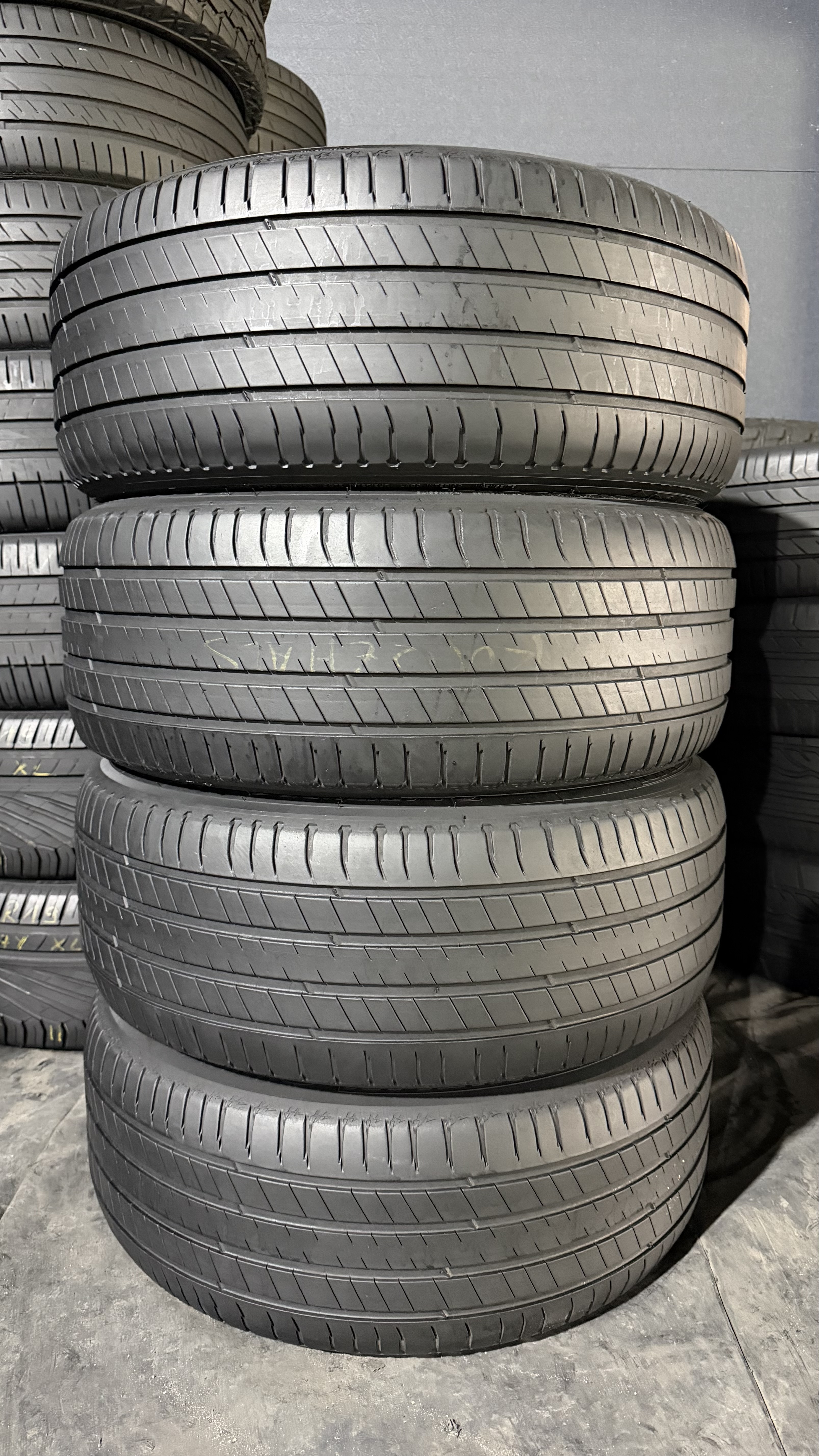 Шини б\у 245/50 R19