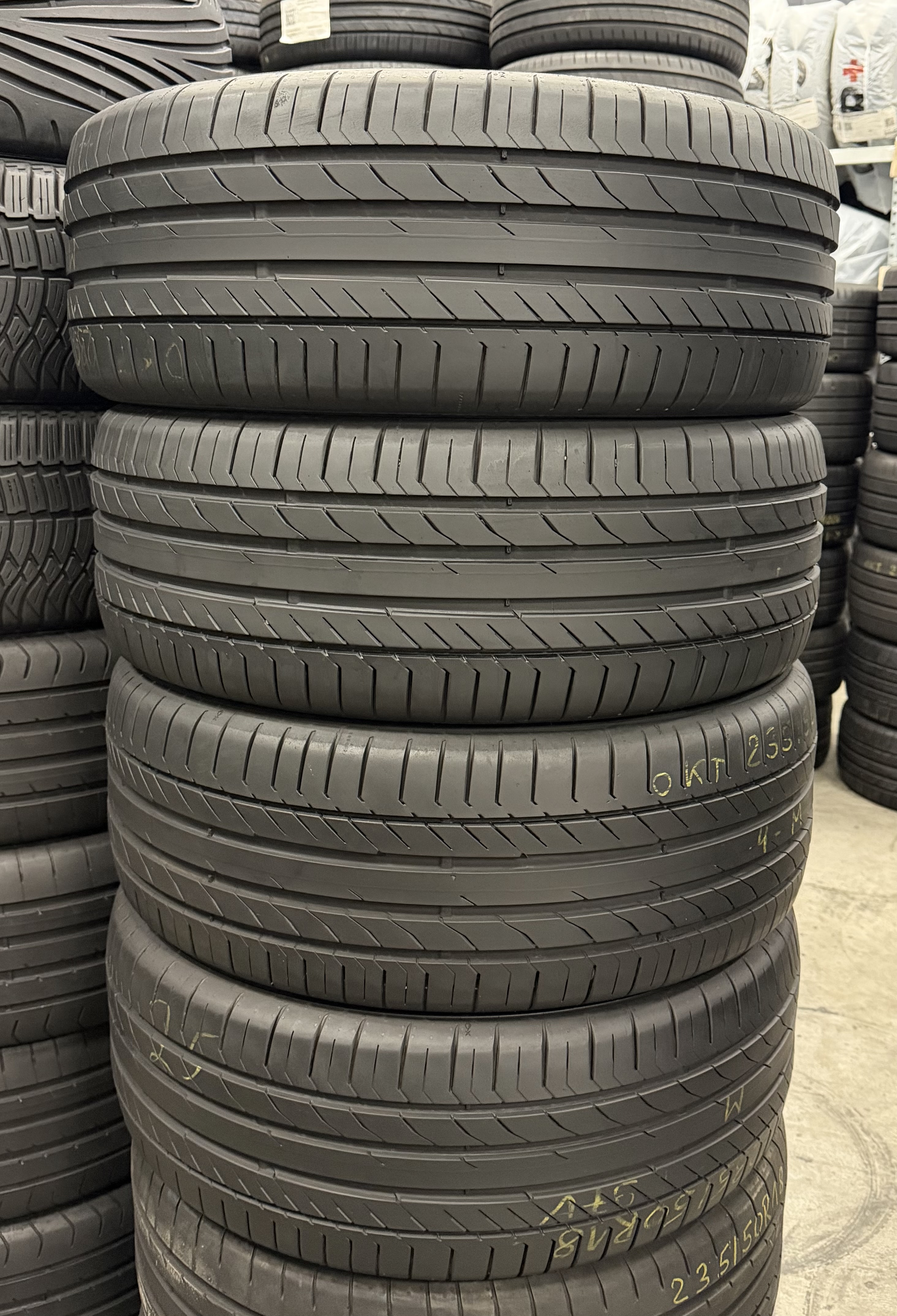 Шини б\у 235/50 R18