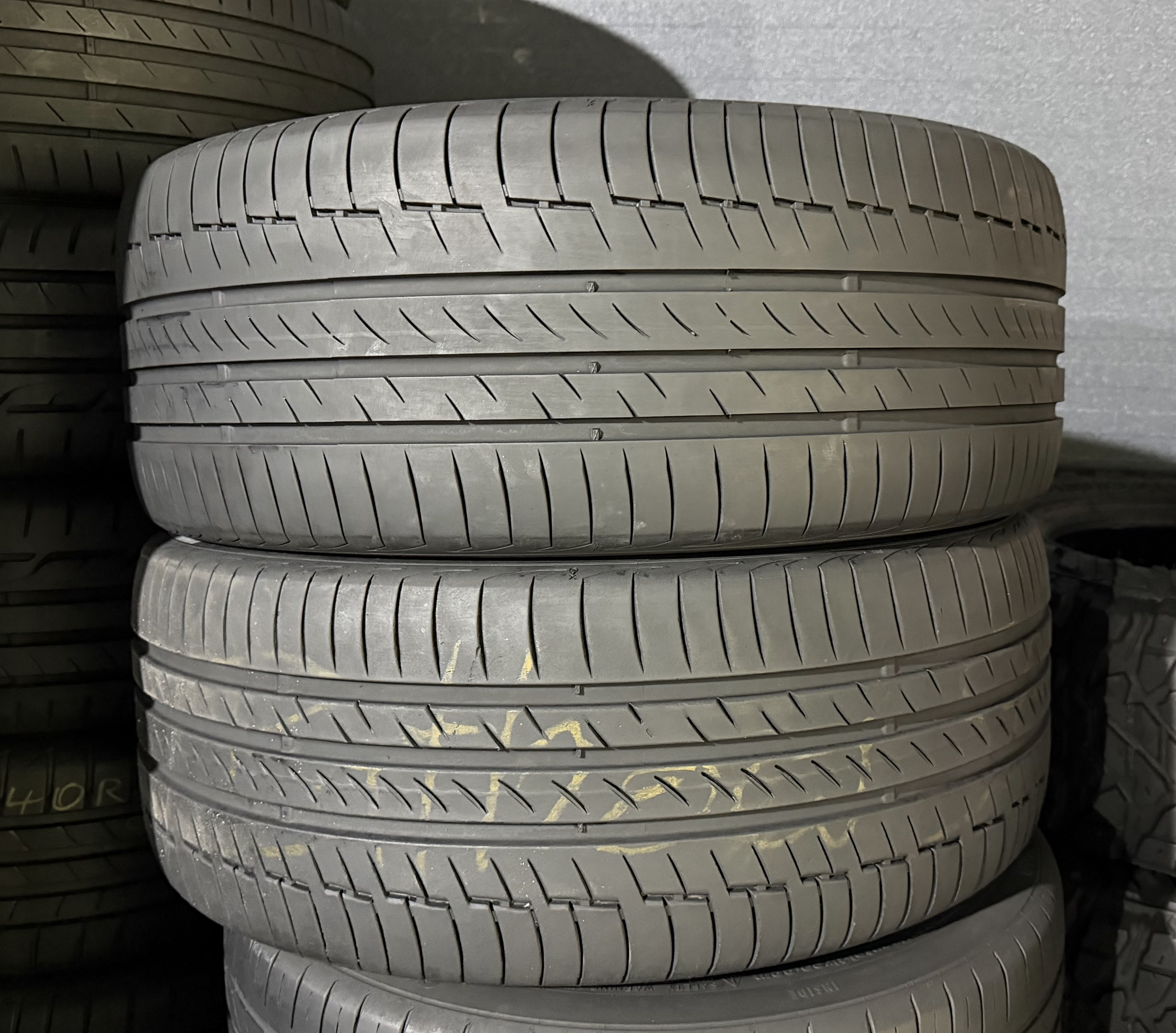 Шини б\у 245/45 R19