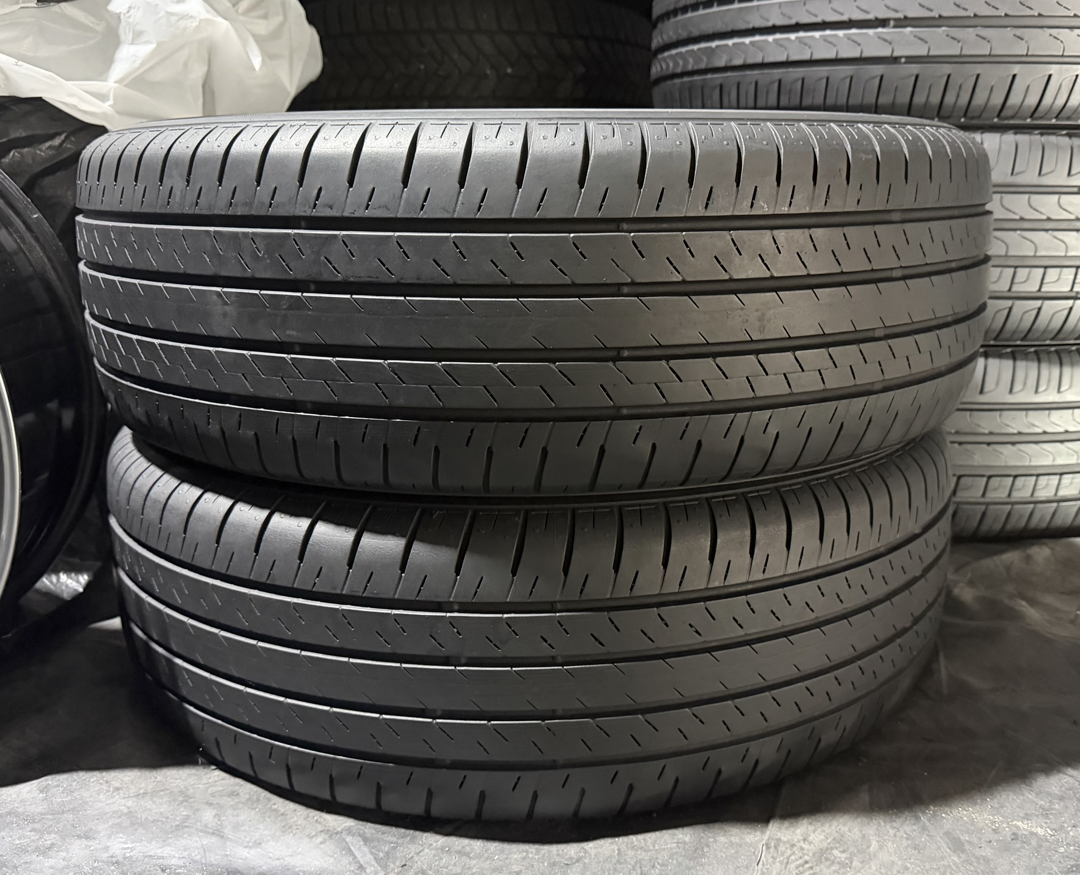 Шини б\у 225/60 R18