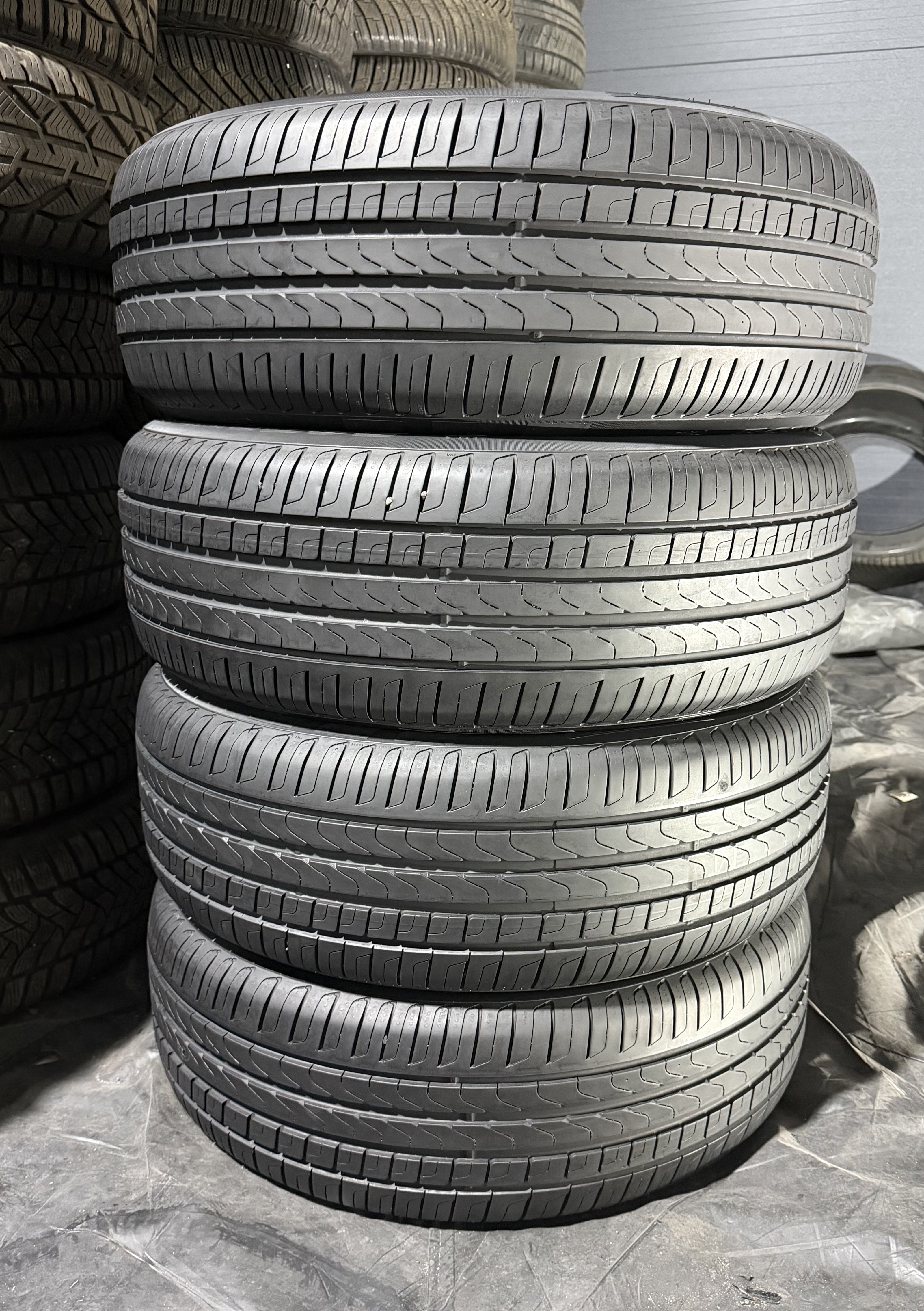 Шини б\у 235/55 R19