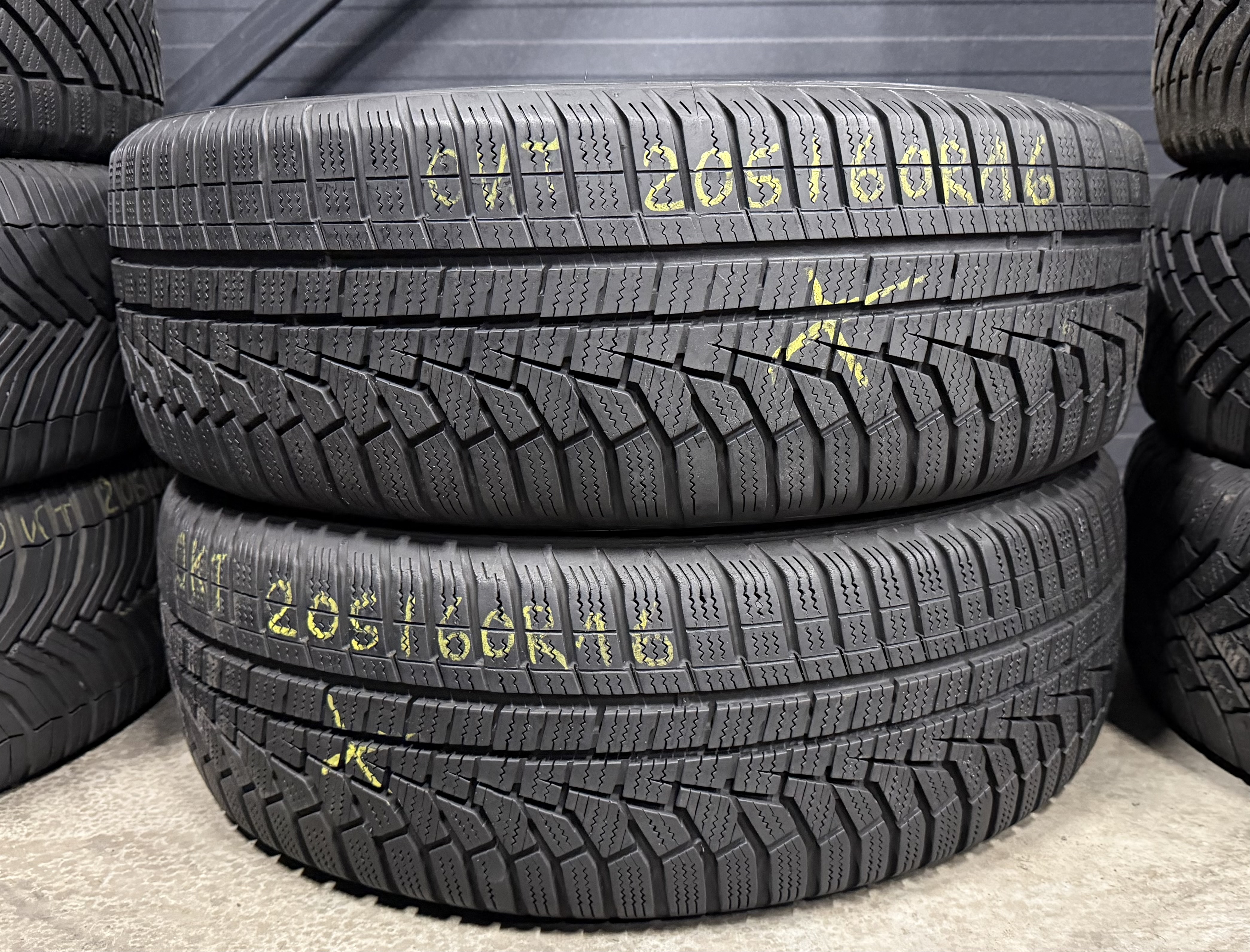 Шини б\у 205/60 R16