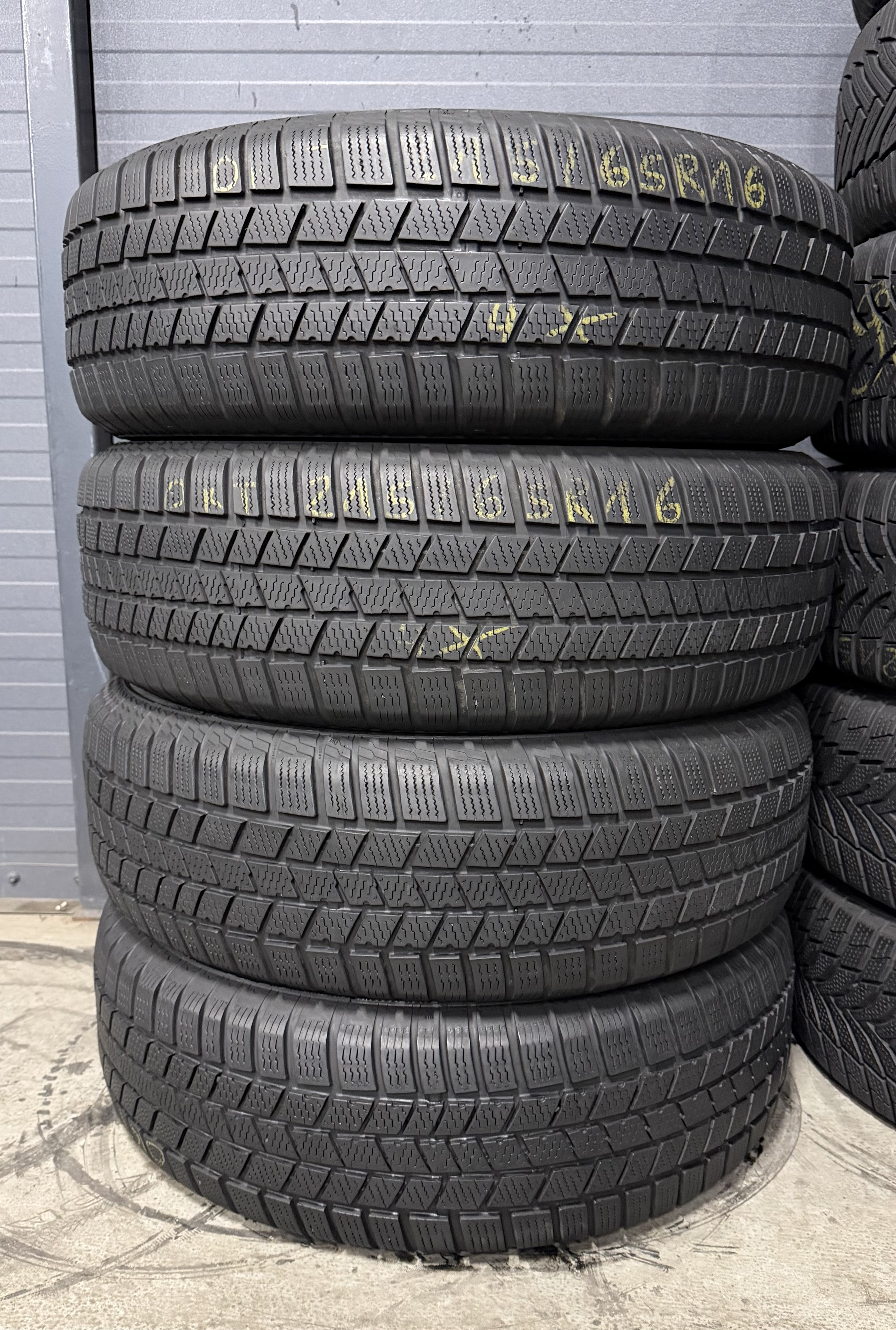 Шини б\у 215/65 R16