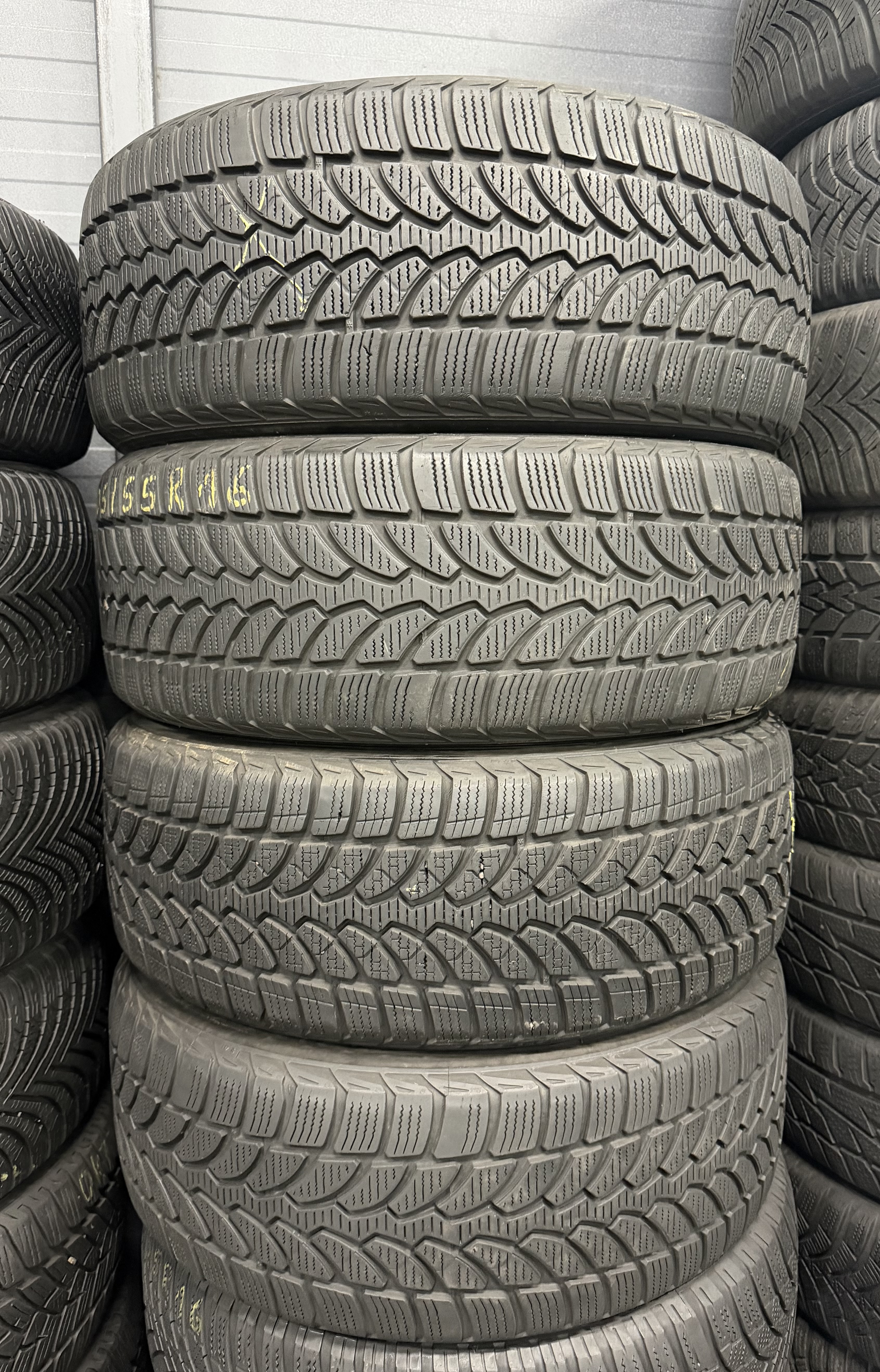 Шини б\у 205/55 R16