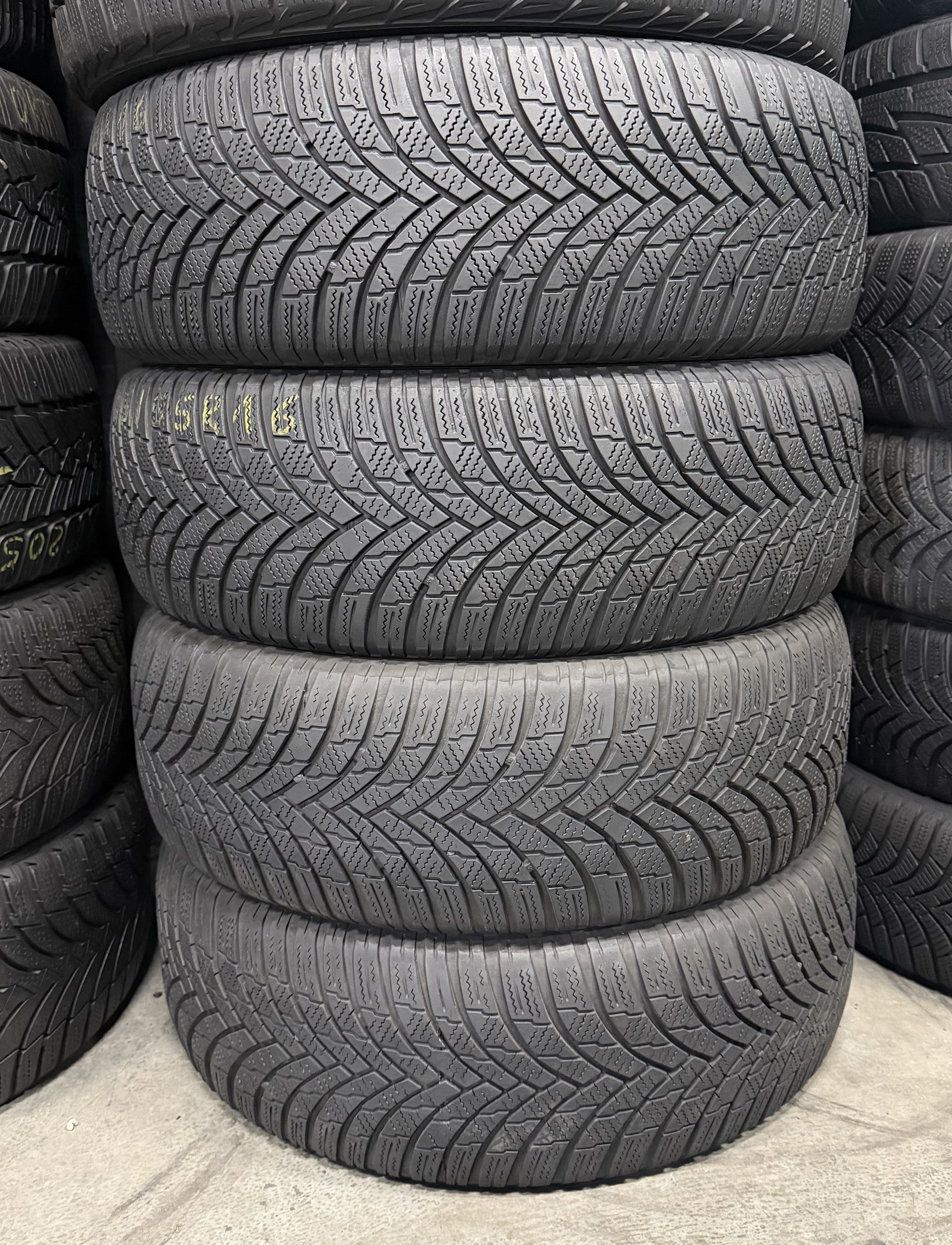 Шини б\у 205/55 R16