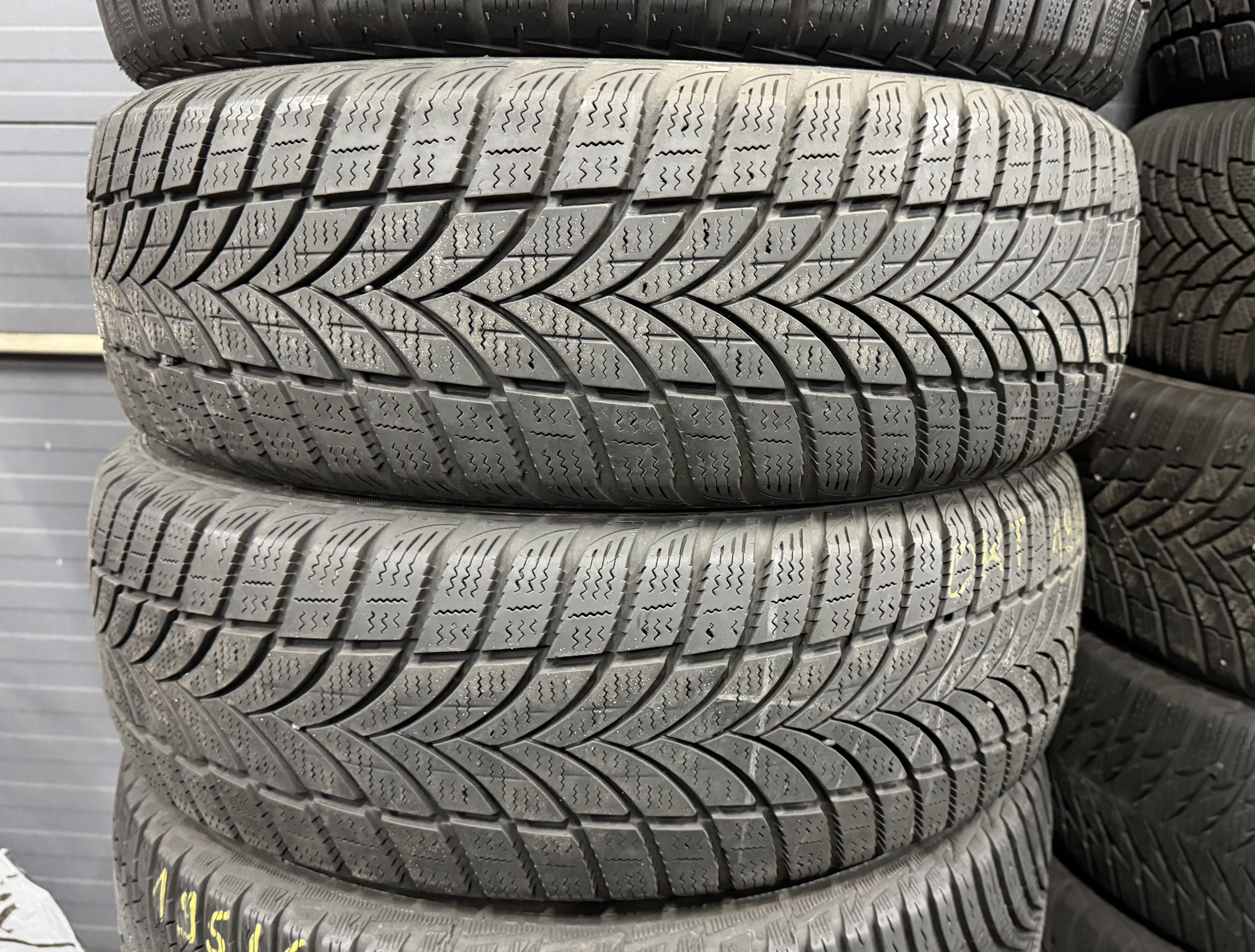 Шини б\у 195/60 R16