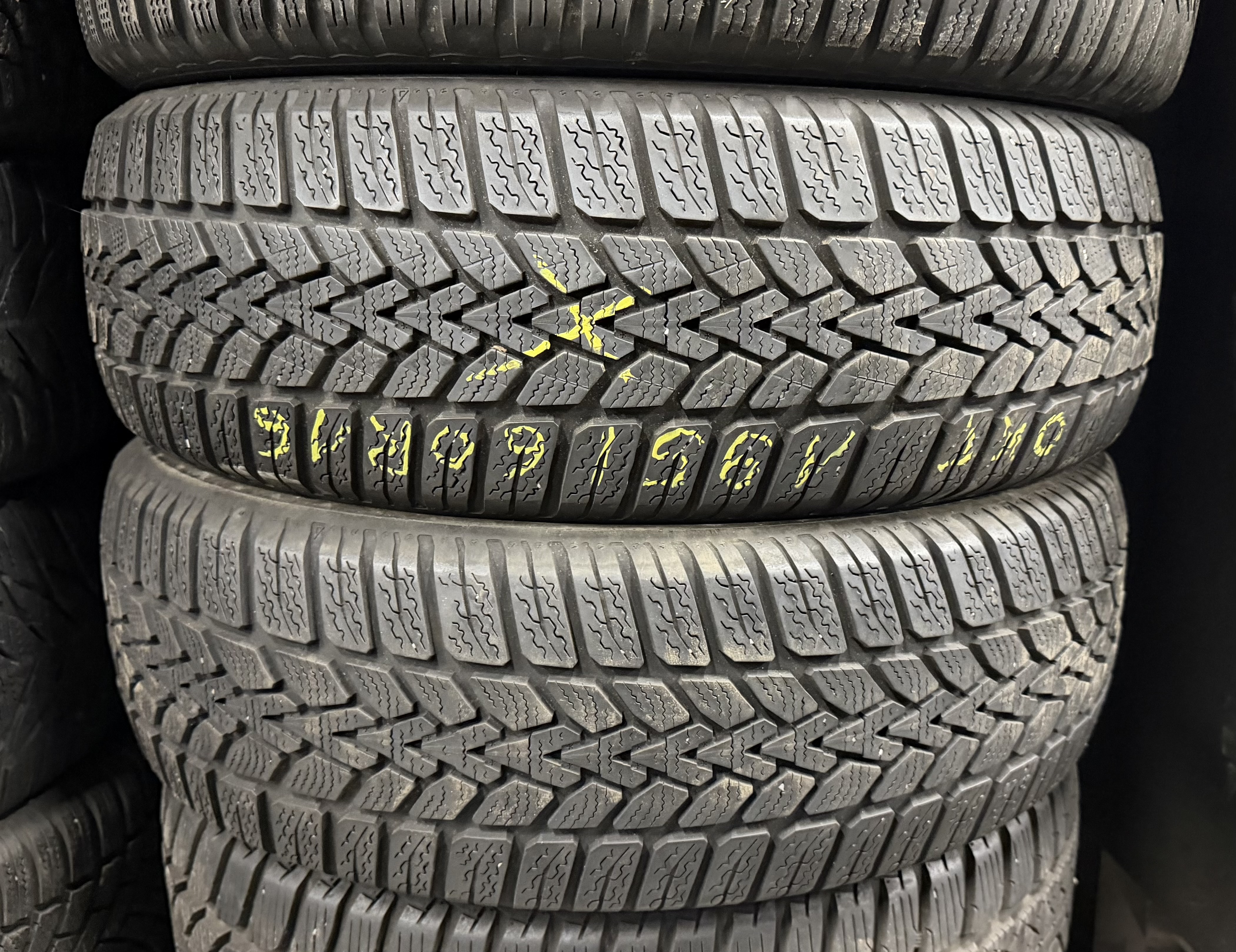Шини б\у 195/60 R16