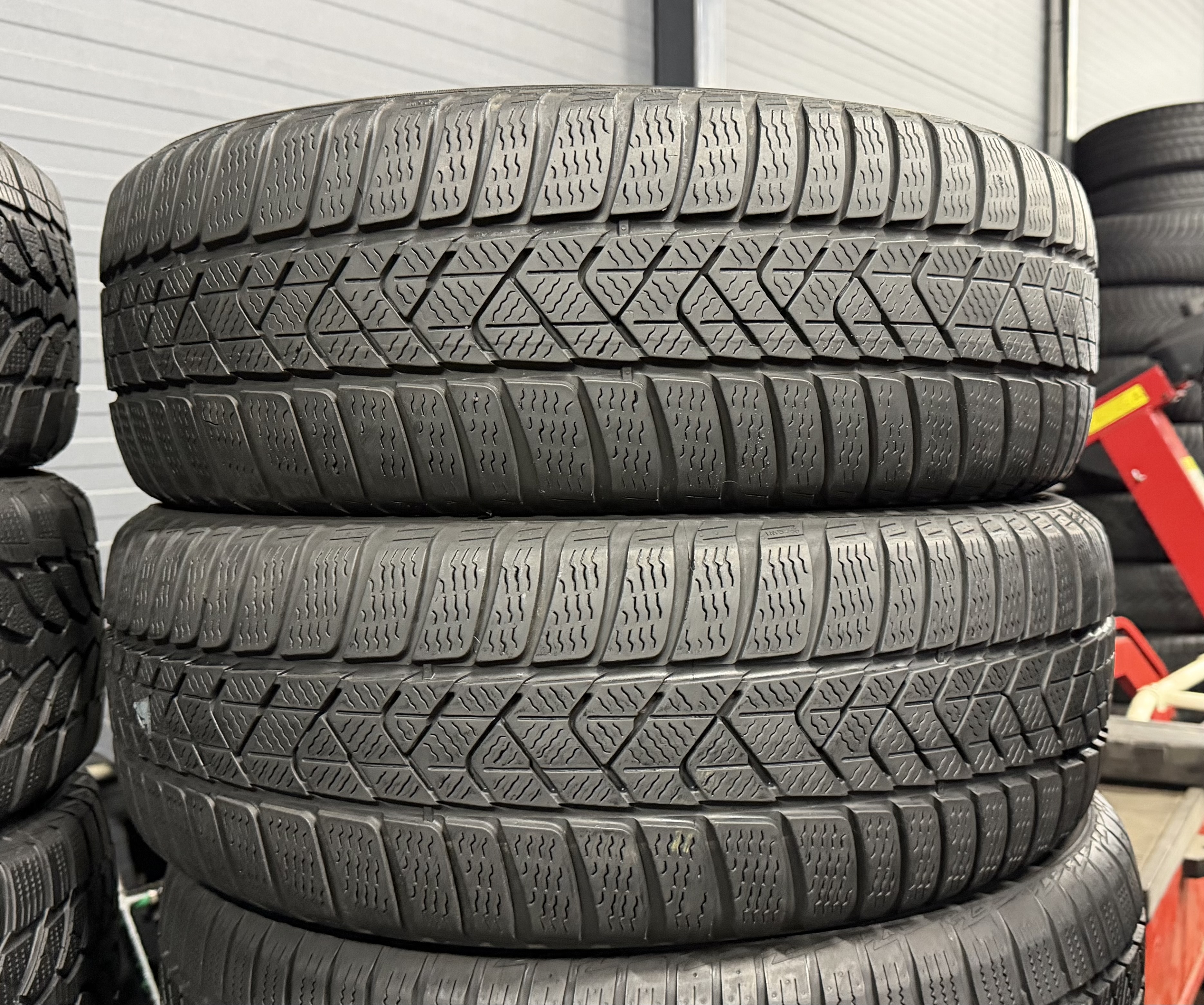 Шини б\у 205/60 R16