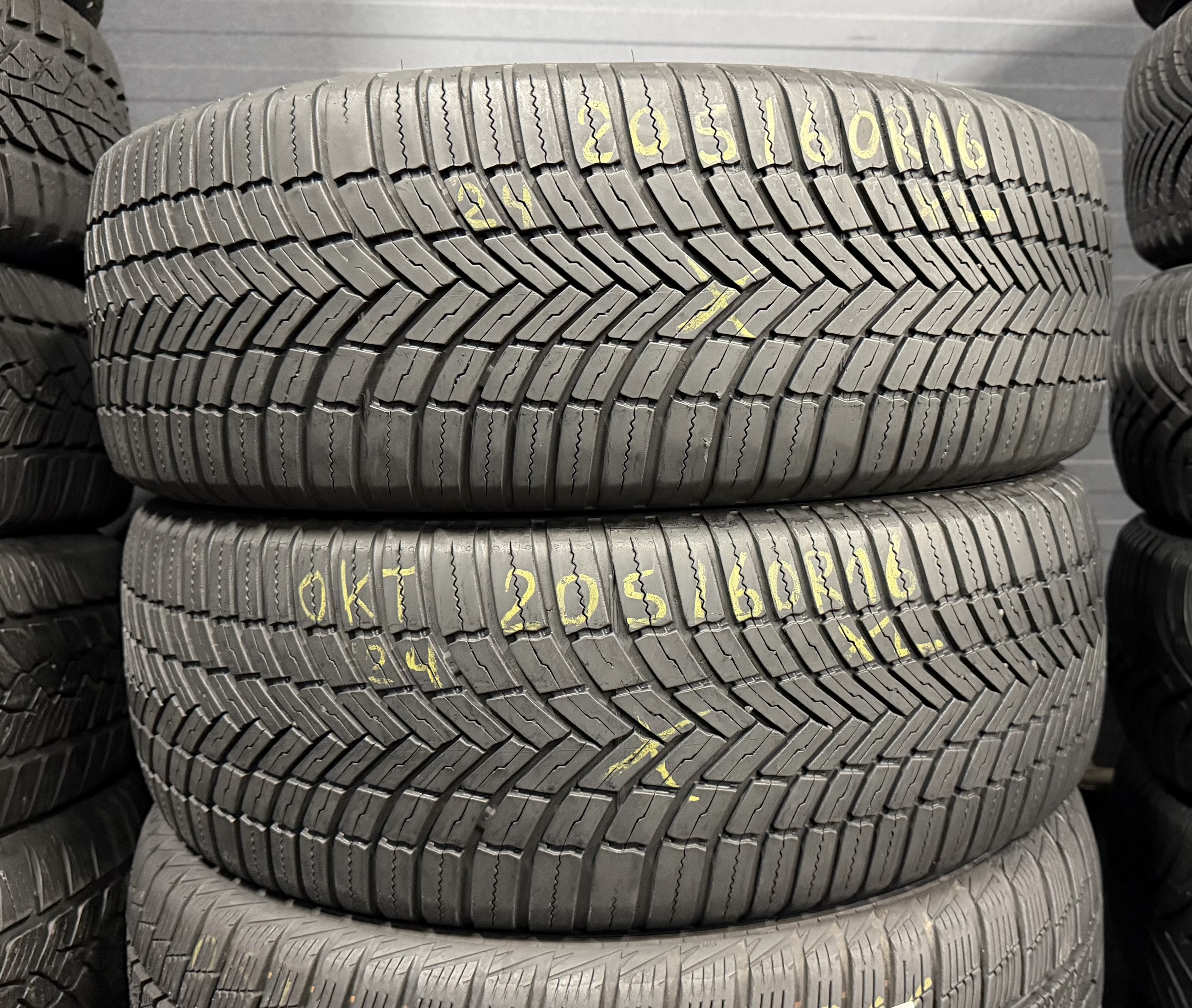 Шини б\у 205/60 R16