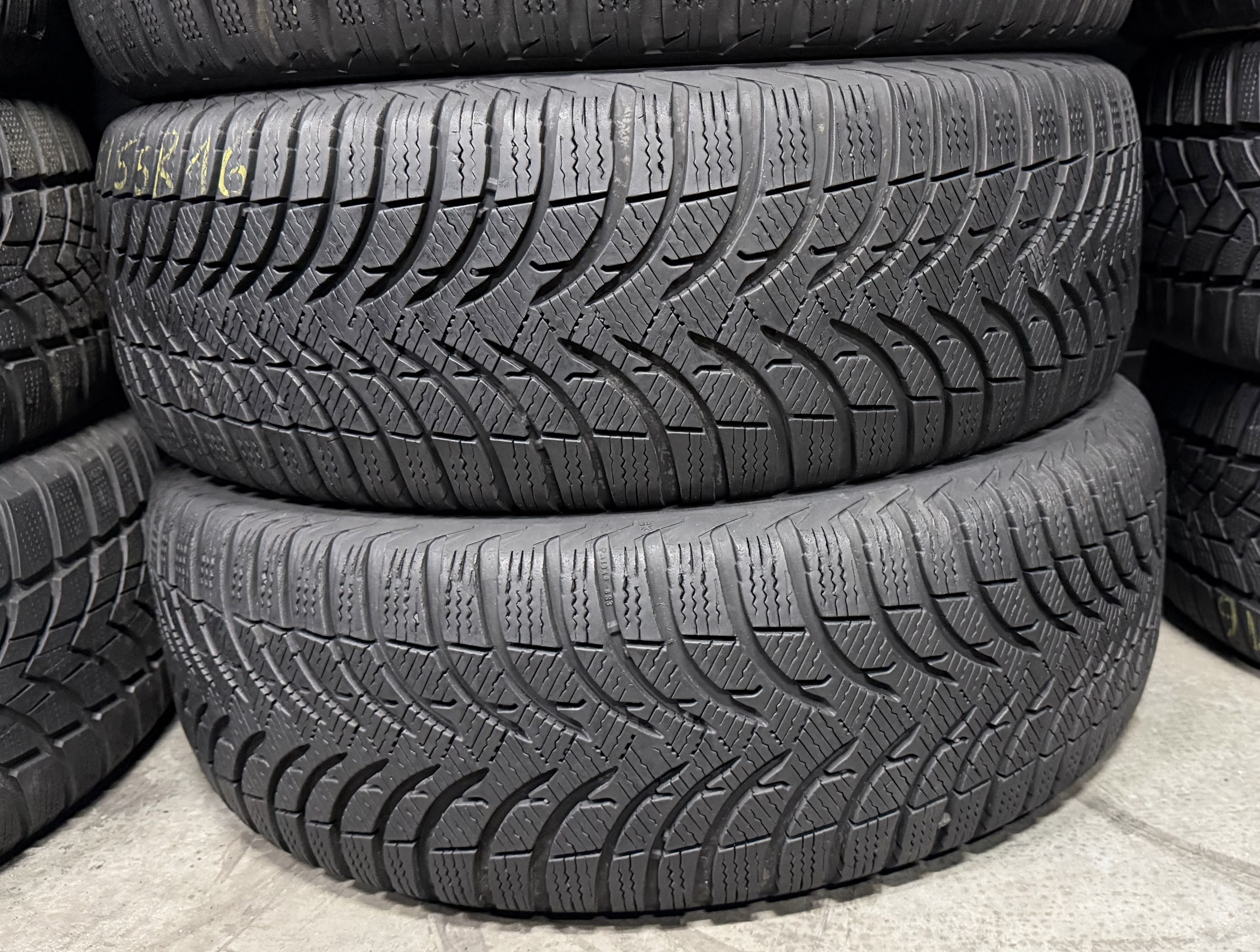 Шини б\у 205/55 R16