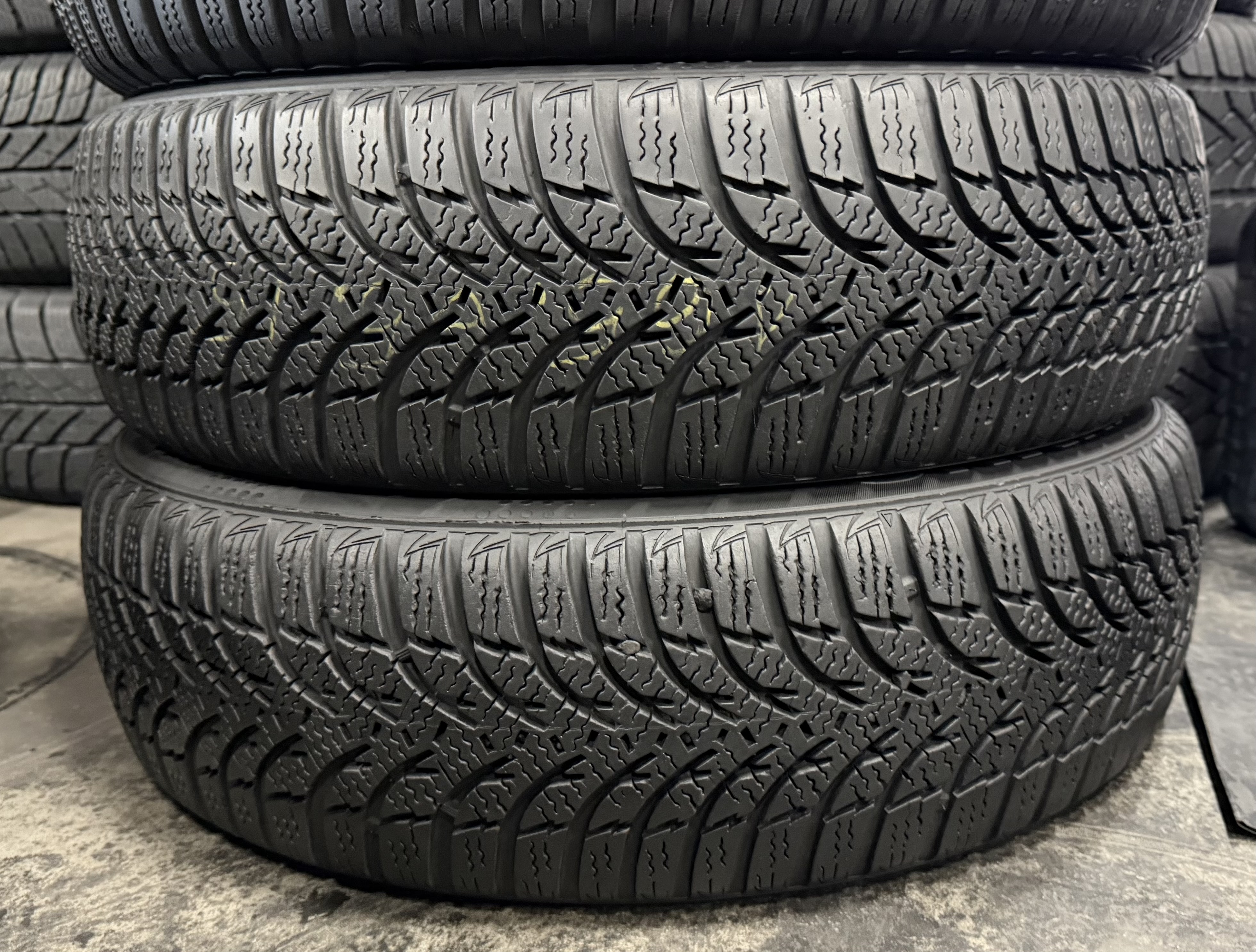 Шини б\у 165/65 R15