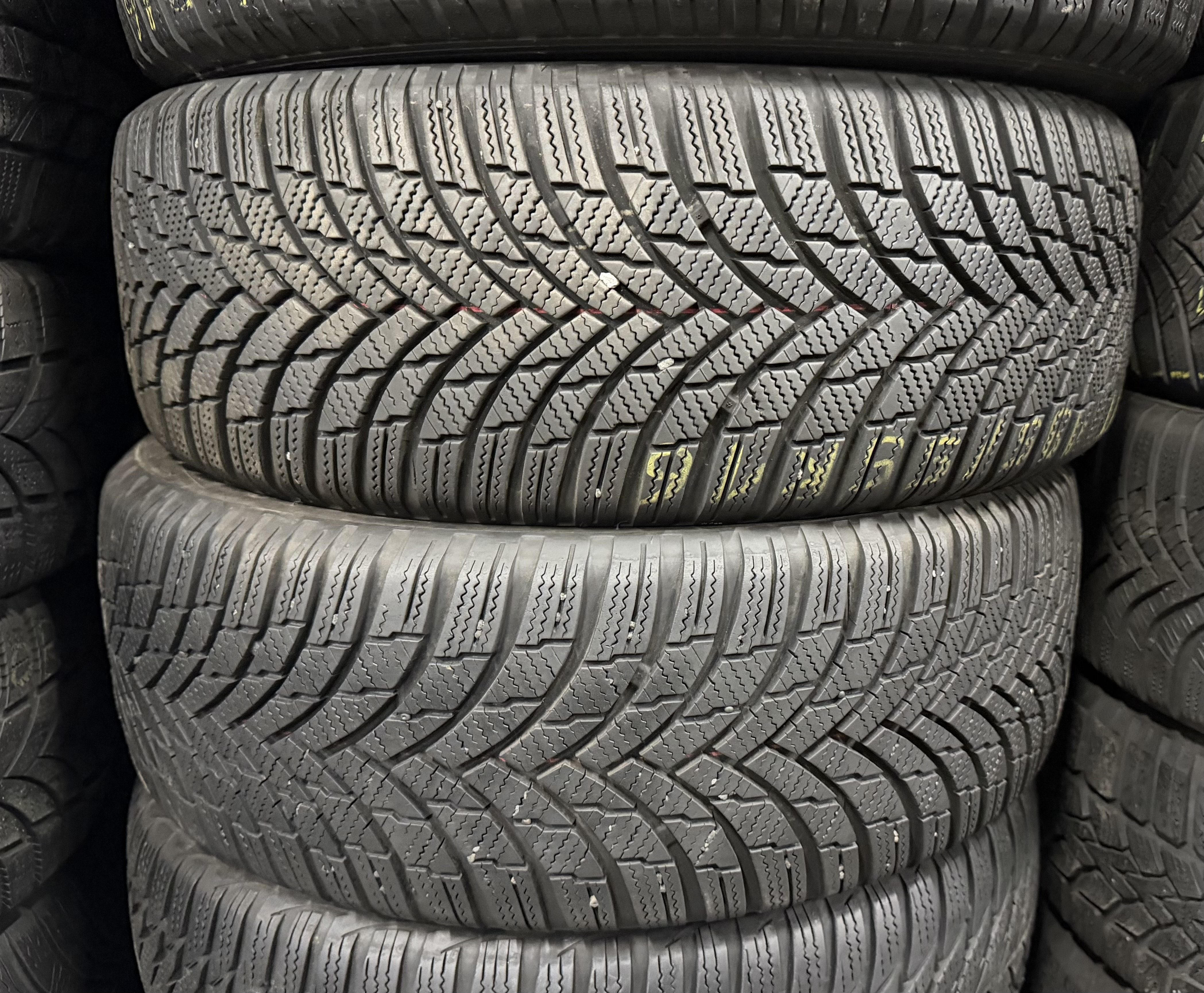 Шини б\у 195/55 R16