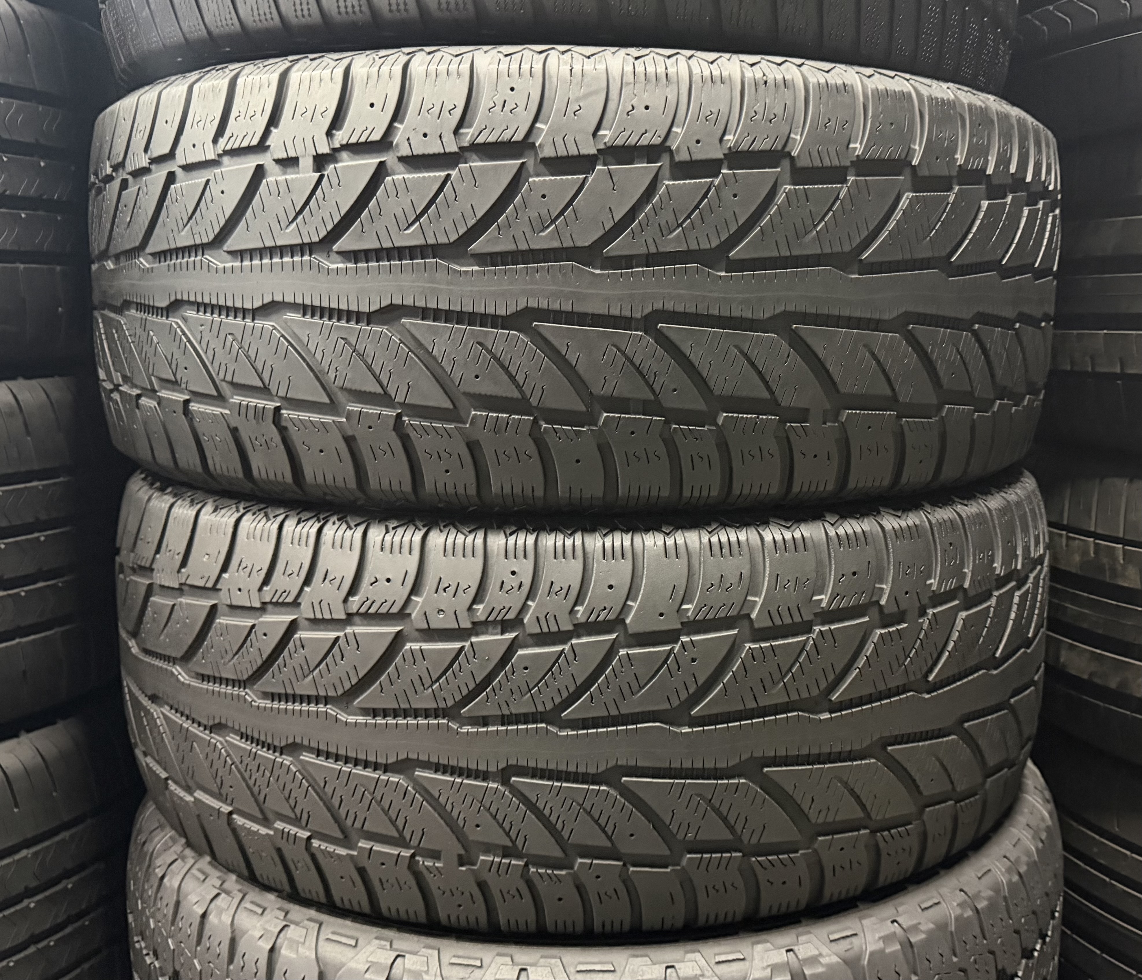 Шини б\у 255/55 R20