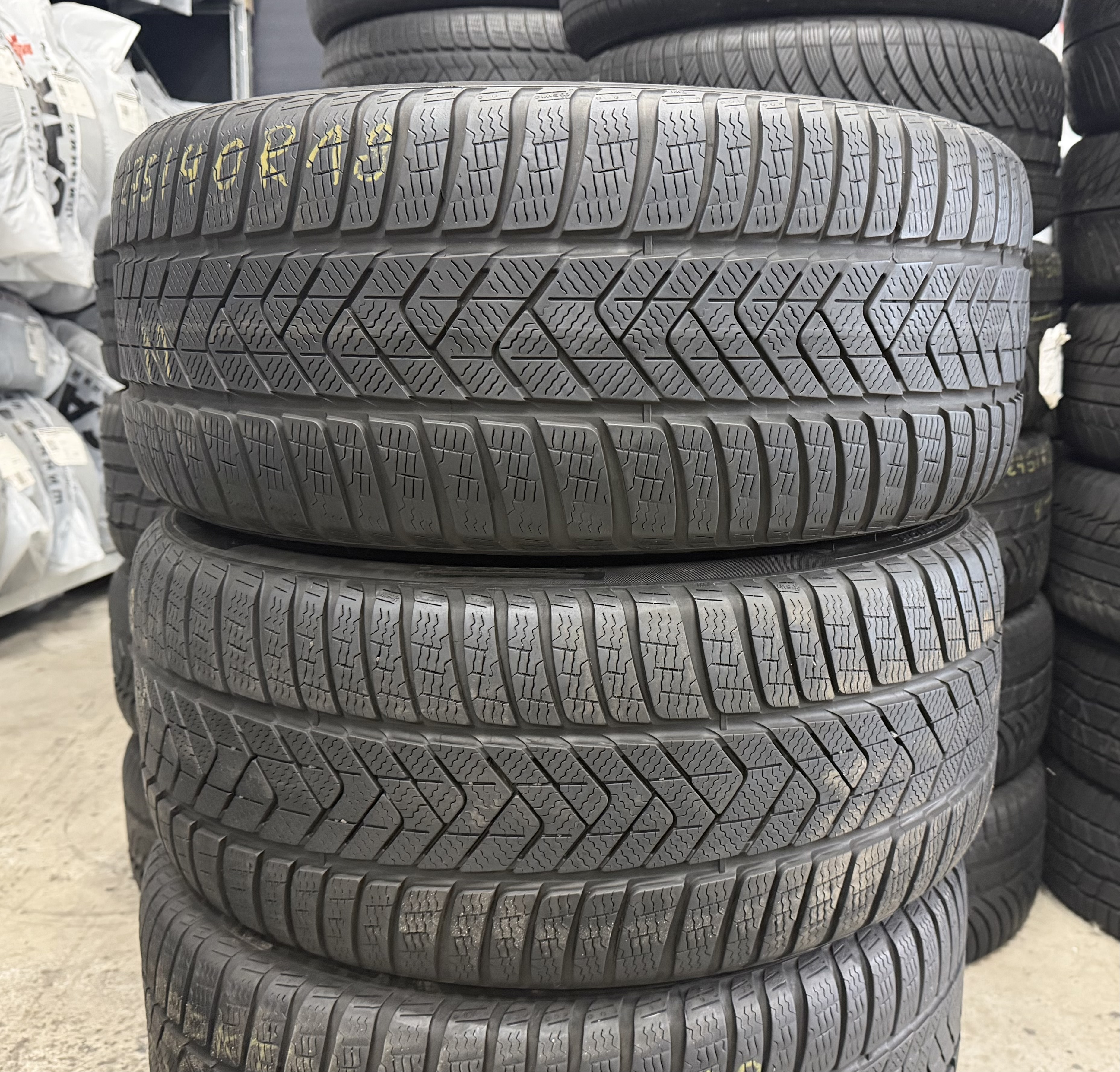 Шини б\у 275/40 R18